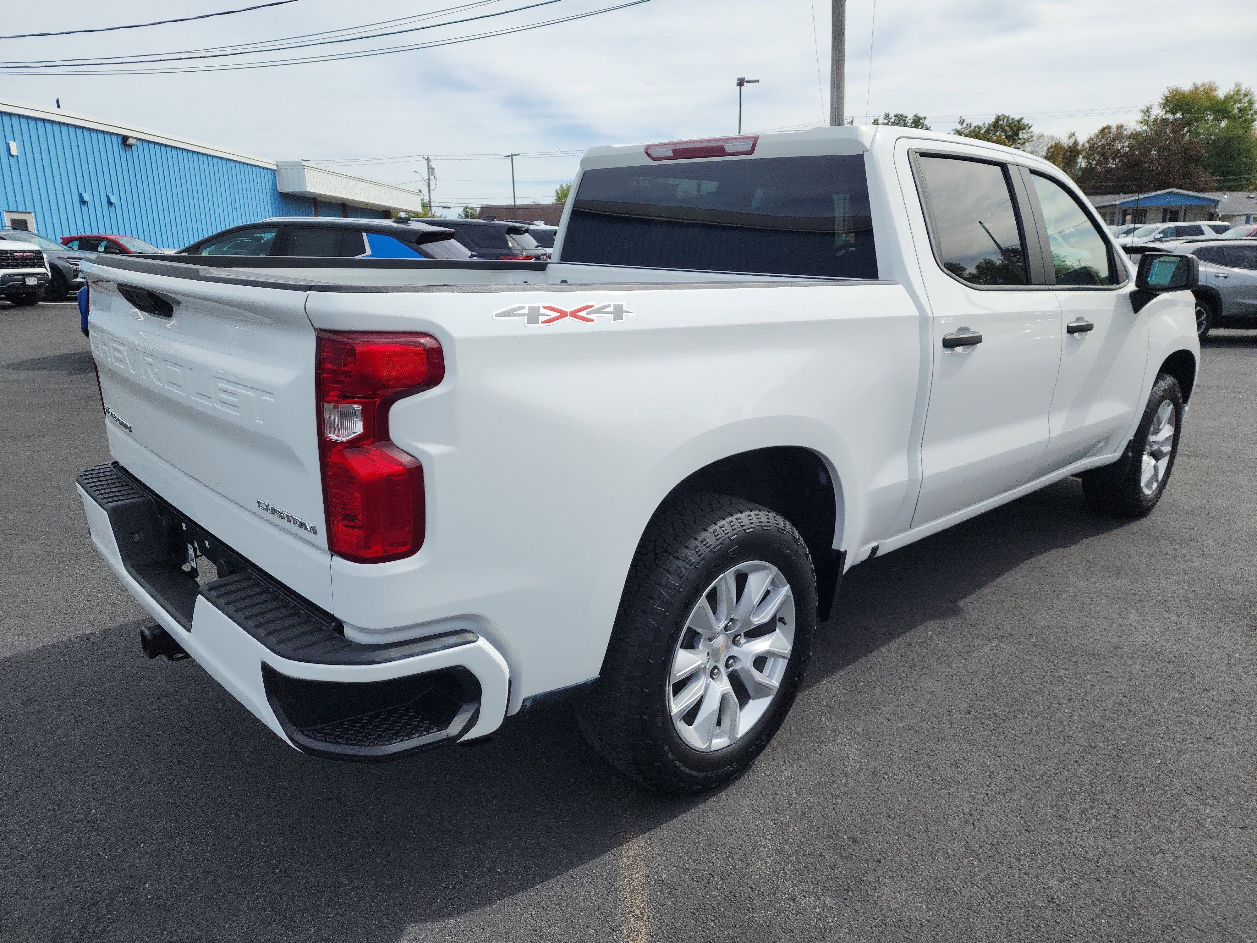 2023 Chevrolet Silverado 1500 Custom