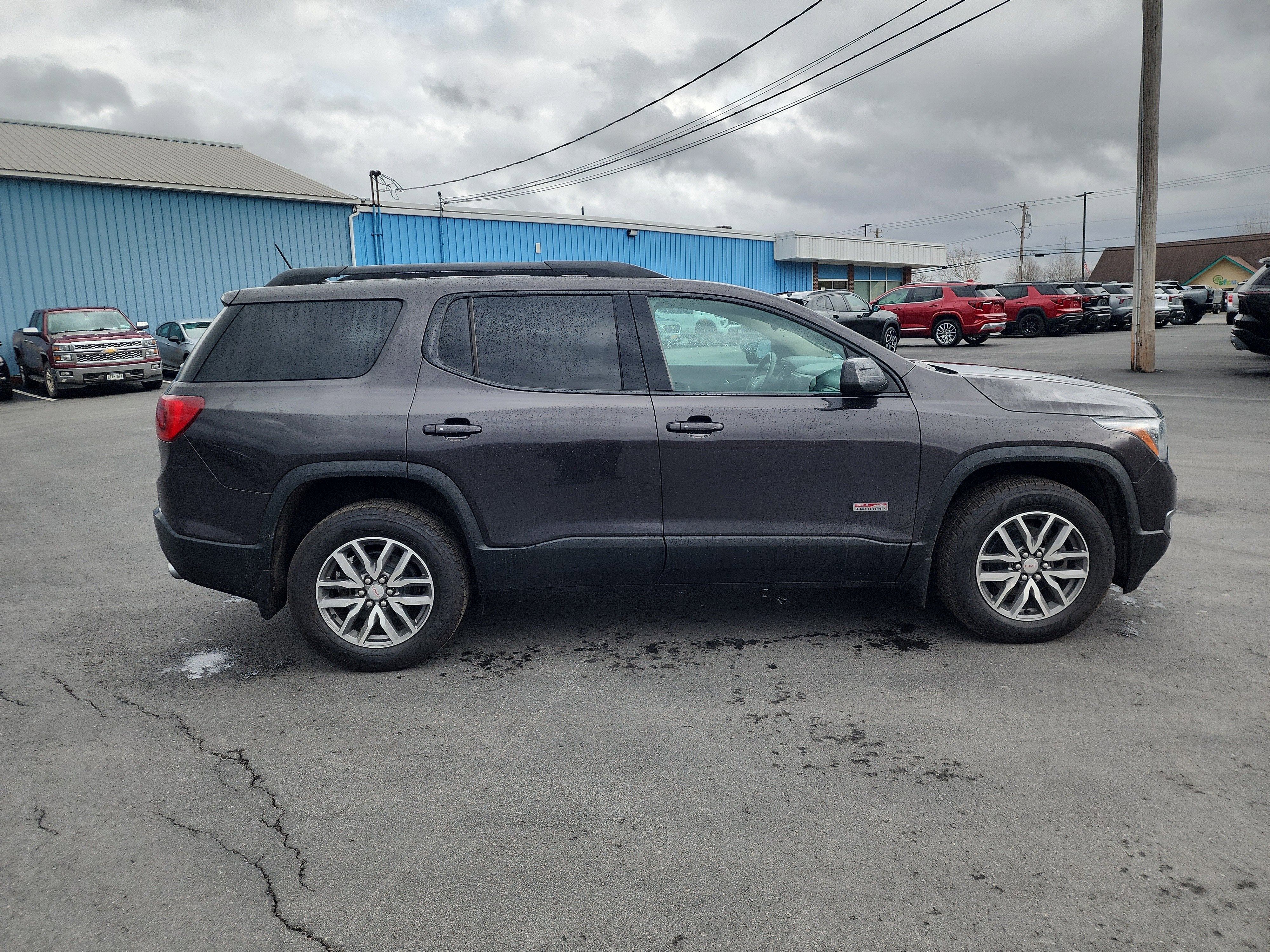 2017 GMC Acadia SLE
