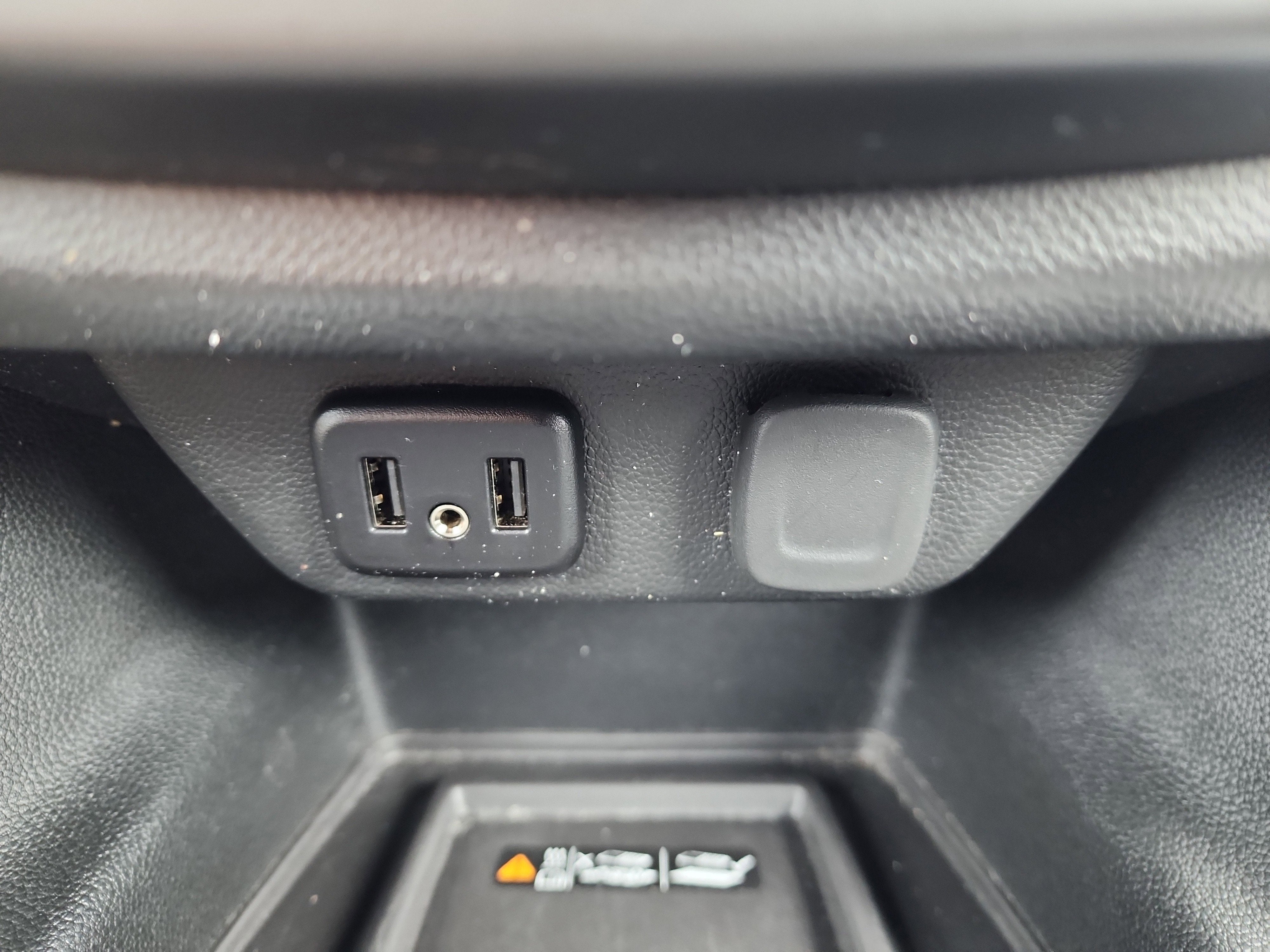 2024 Chevrolet Traverse Limited LT Cloth