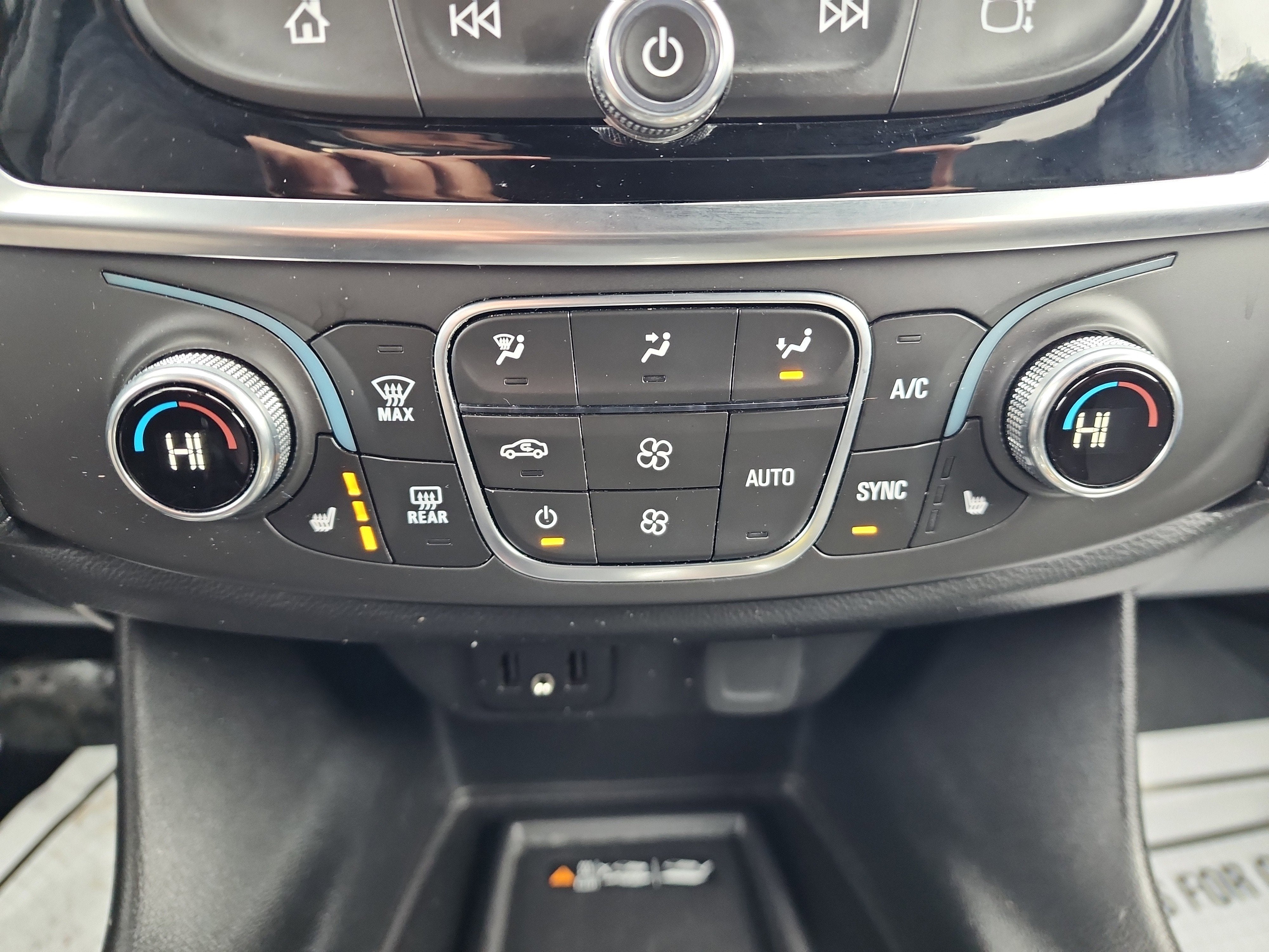 2024 Chevrolet Traverse Limited LT Cloth