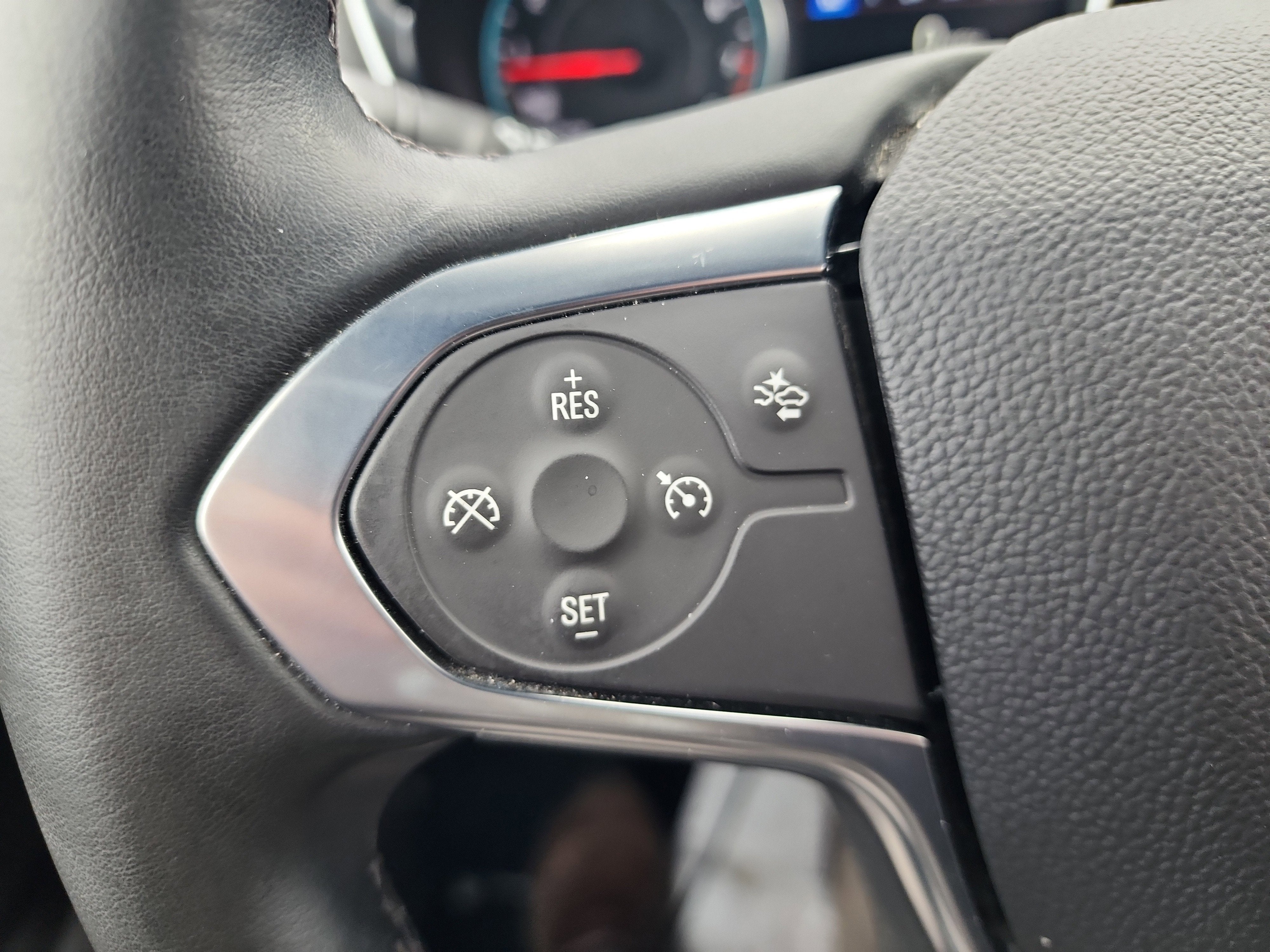 2024 Chevrolet Traverse Limited LT Cloth