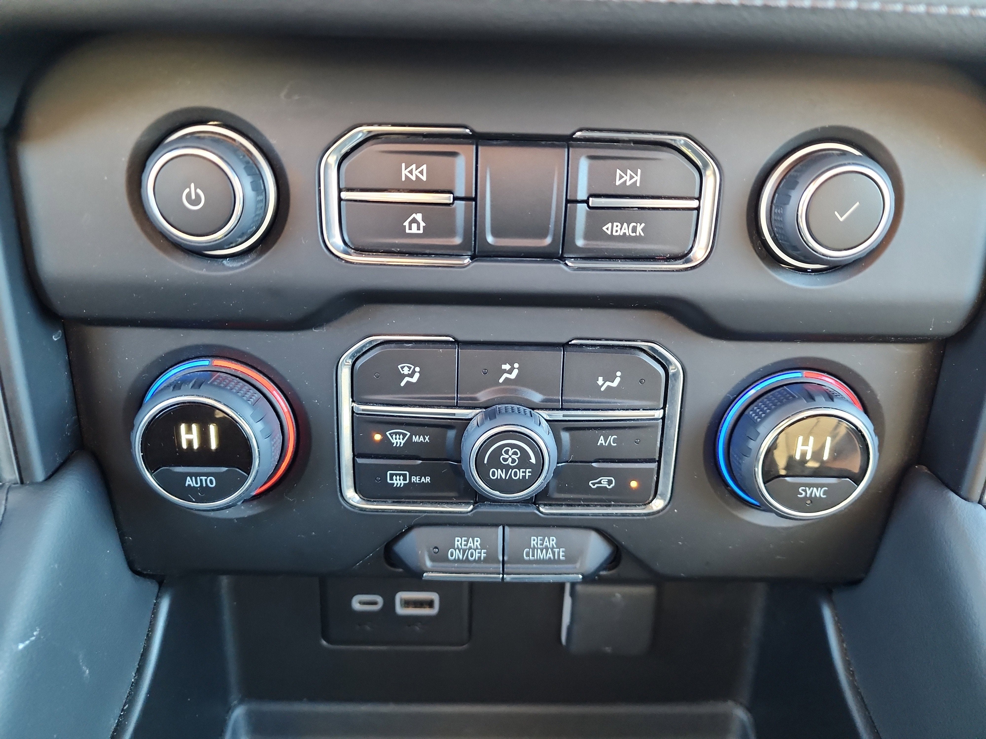 2024 Chevrolet Tahoe LS