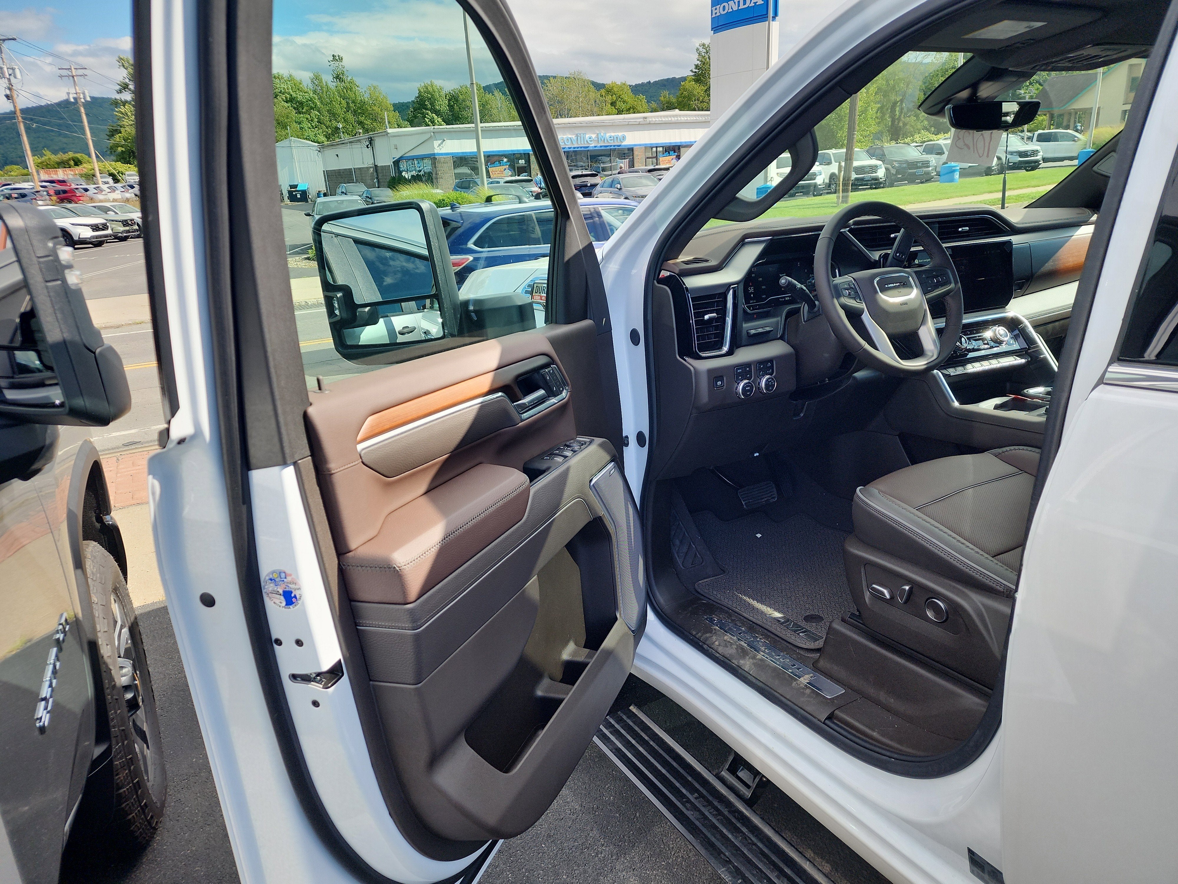 2025 GMC Sierra 2500 HD Denali