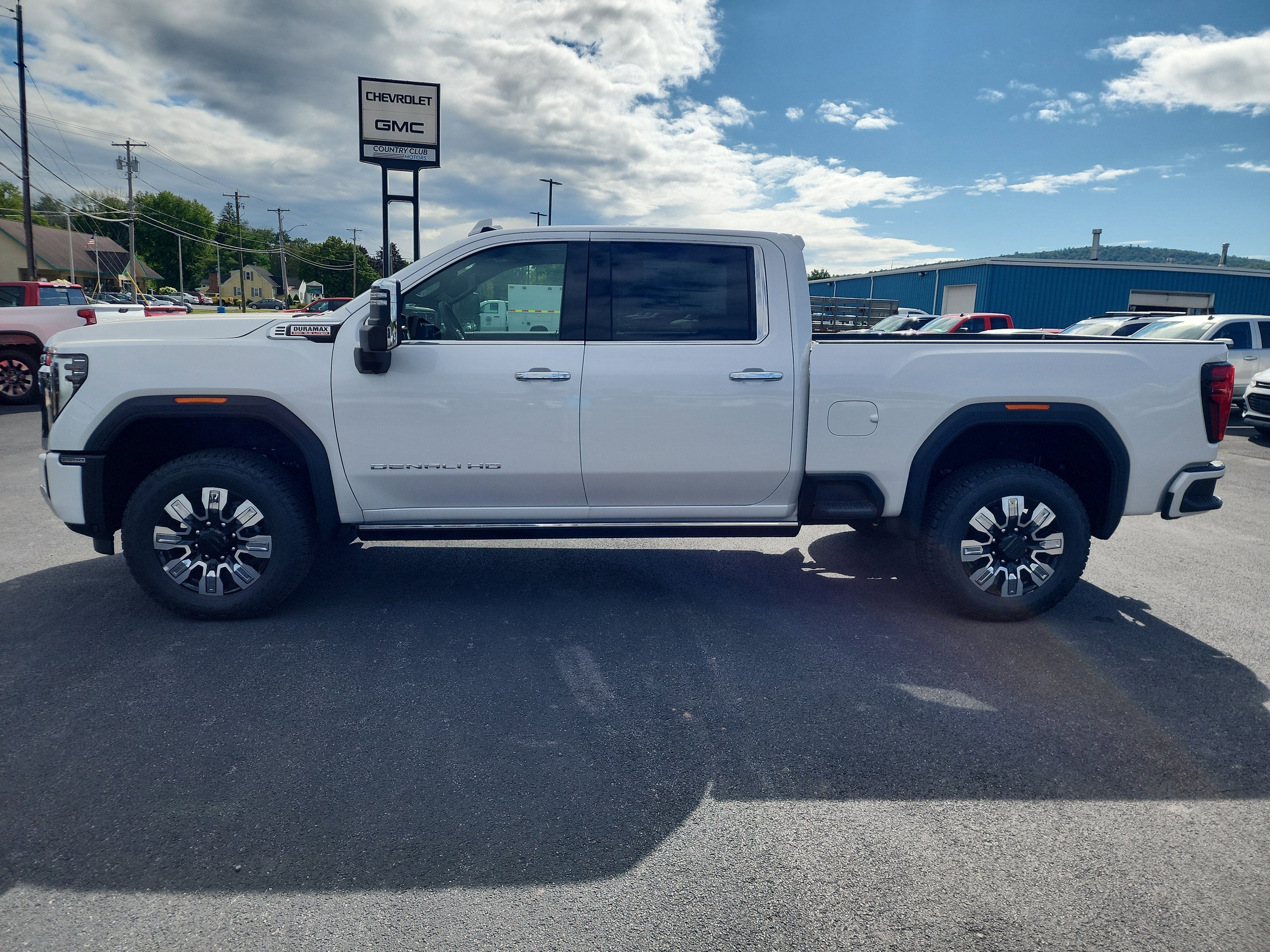 2025 GMC Sierra 2500 HD Denali