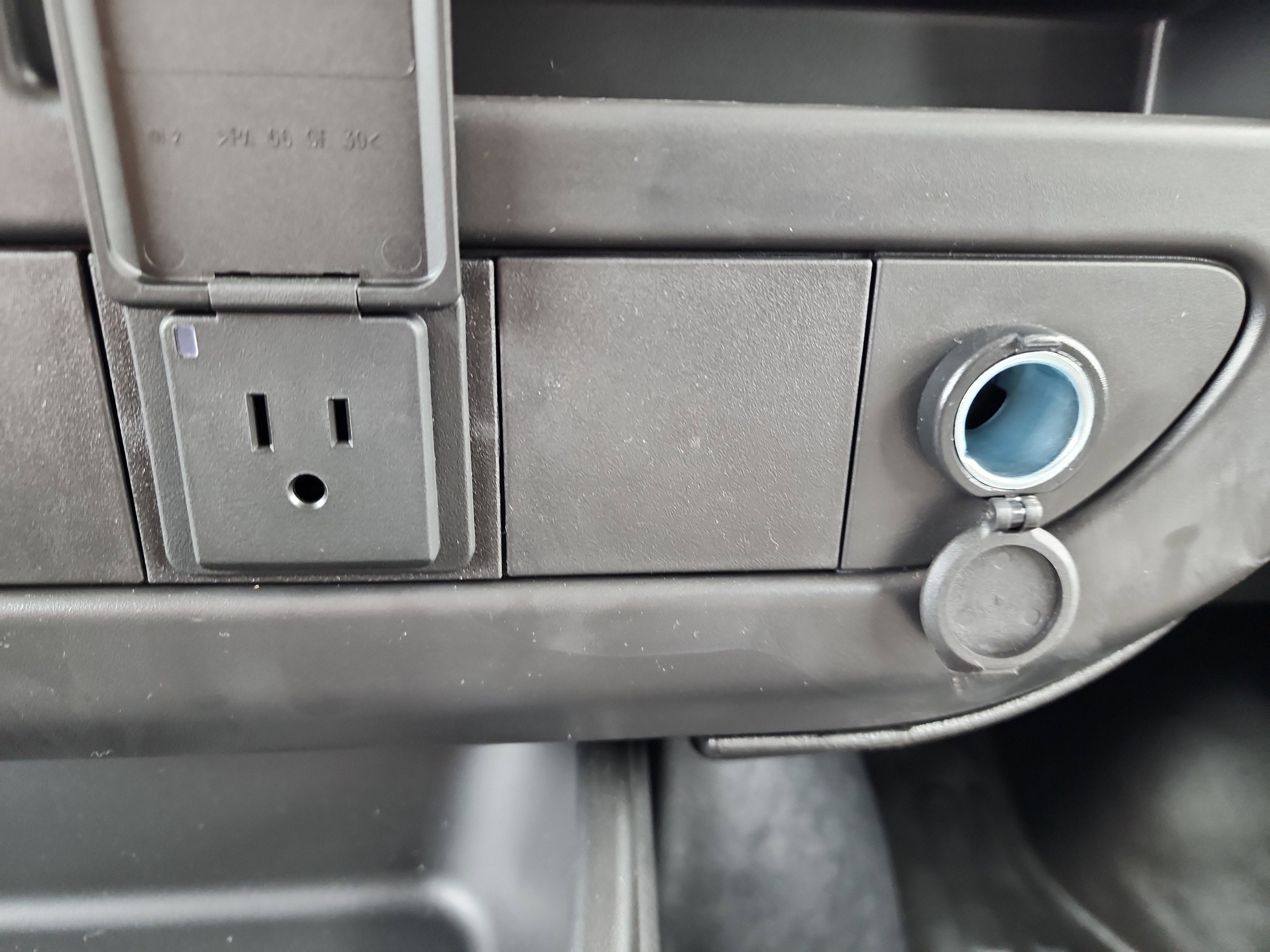 2025 GMC Savana Cargo 3500 Work Van