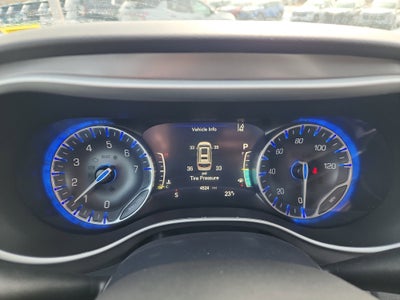 2025 Chrysler Voyager LX