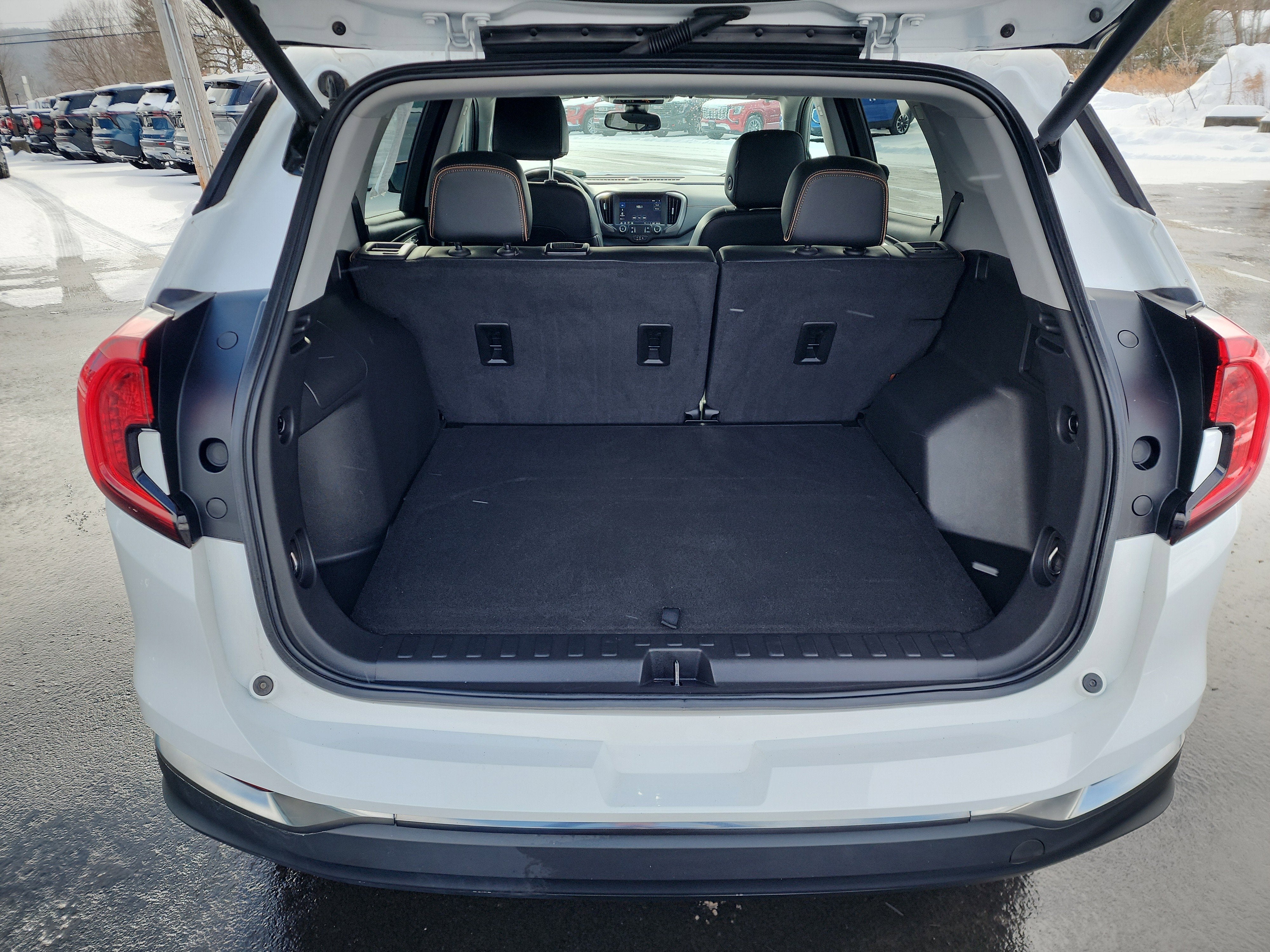 2023 GMC Terrain AT4