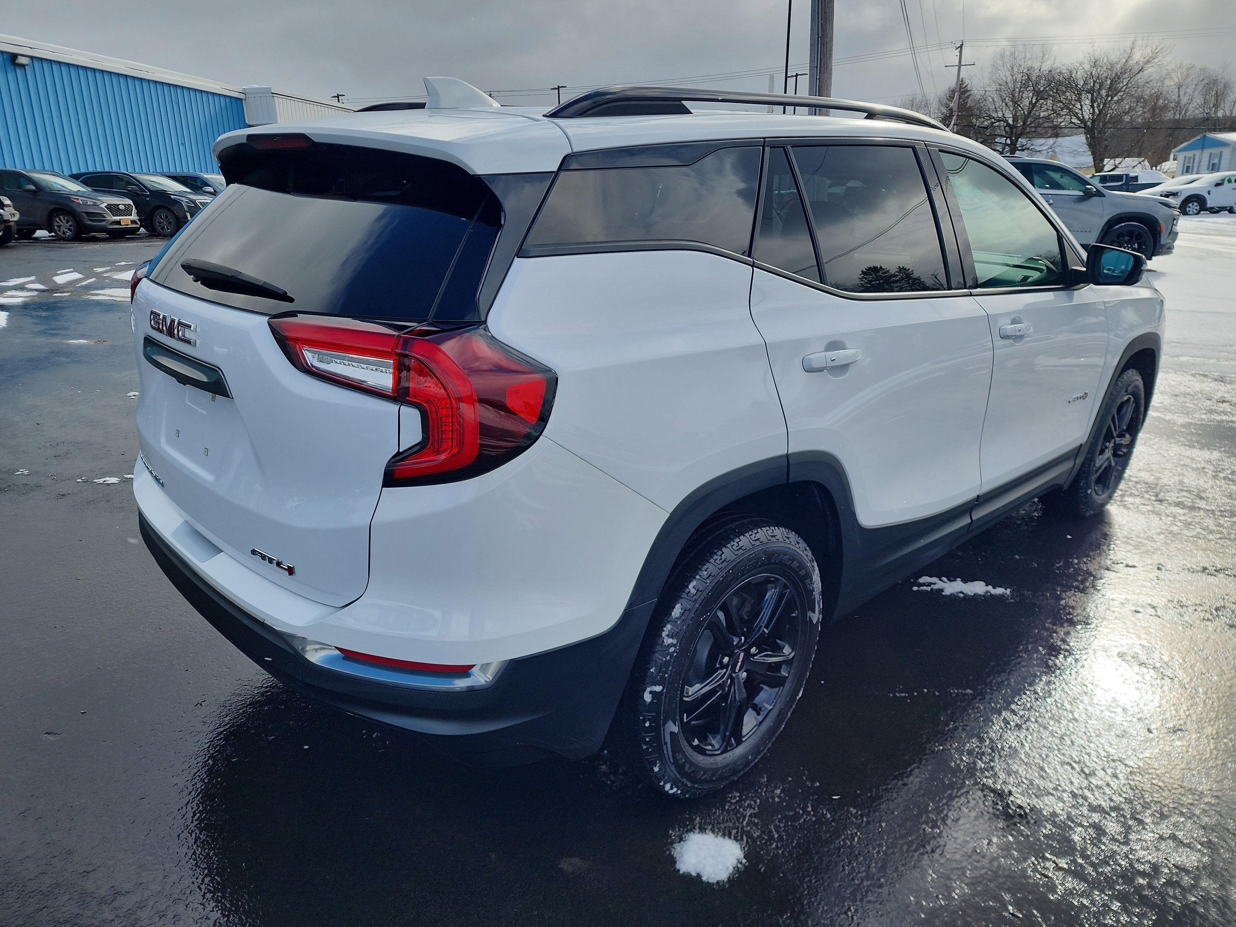 2023 GMC Terrain AT4