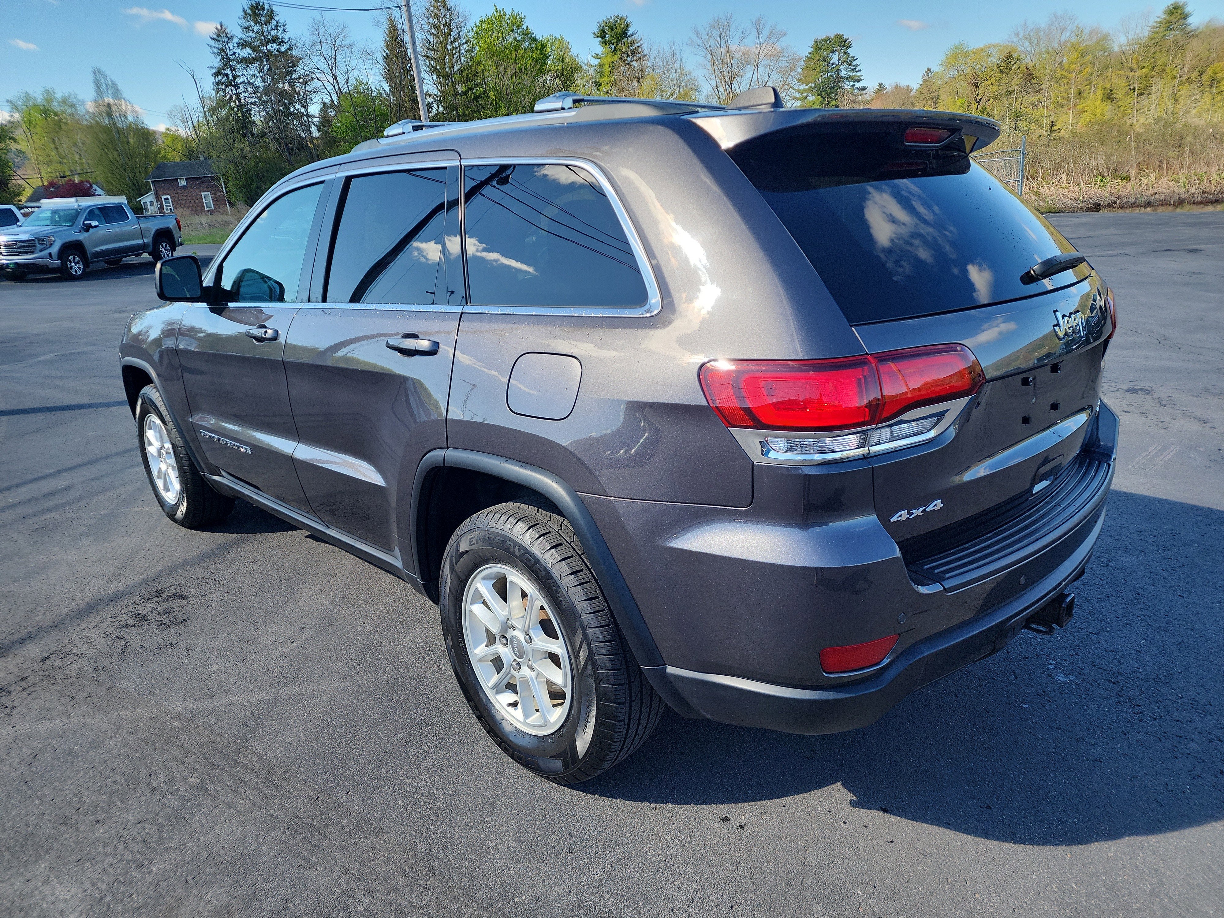 2020 Jeep Grand Cherokee Laredo E 4x4