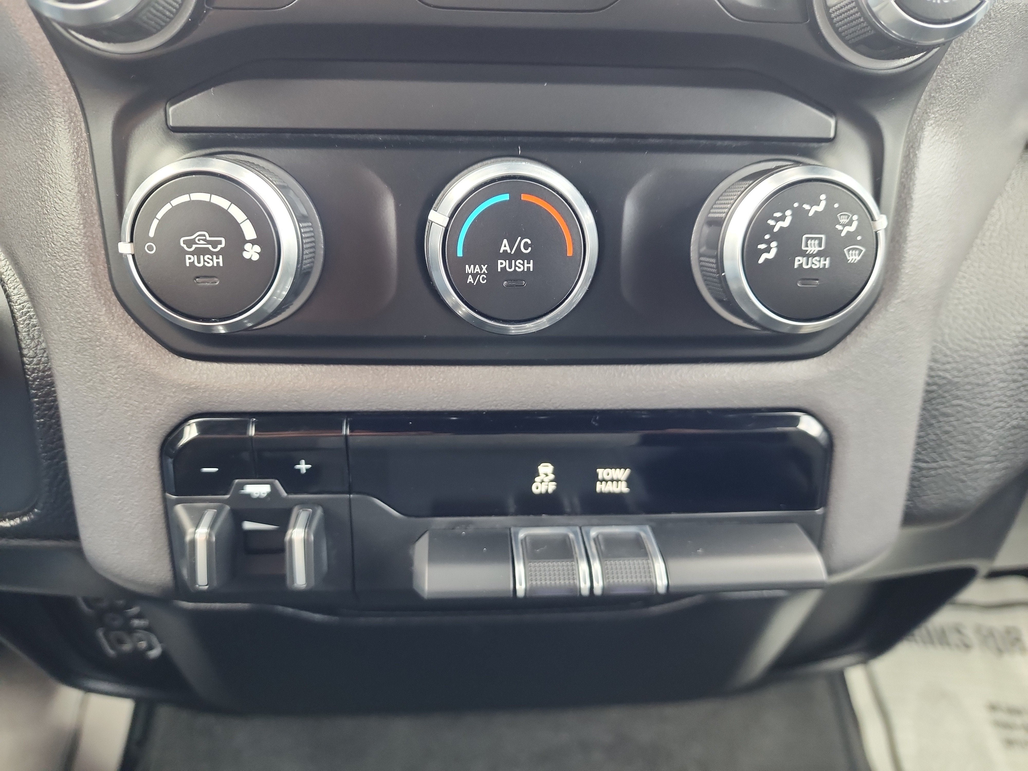 2021 RAM 1500 Big Horn Quad Cab 4x4 6'4" Box