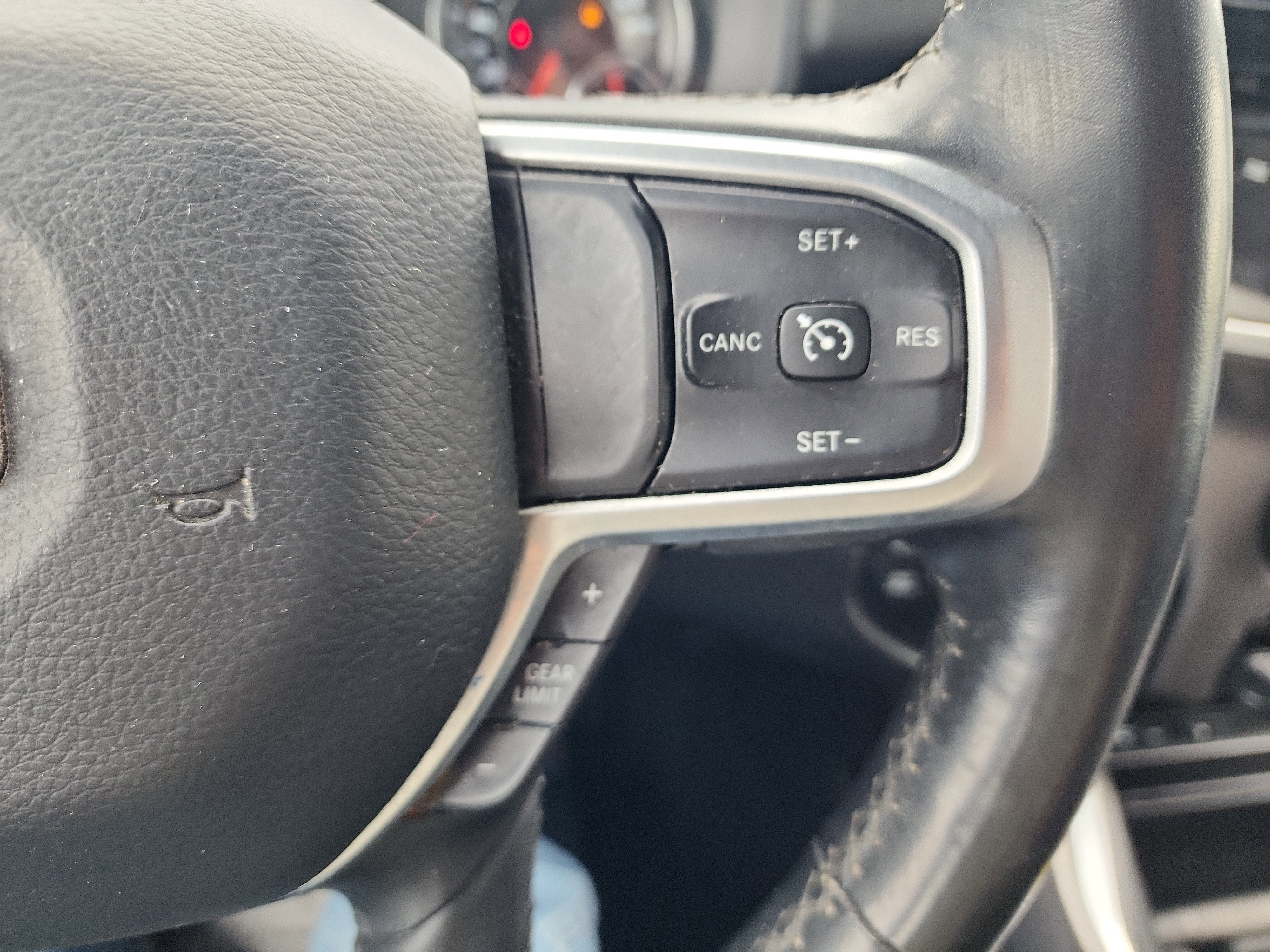 2019 RAM 1500 Big Horn/Lone Star Crew Cab 4x4 5'7" Box