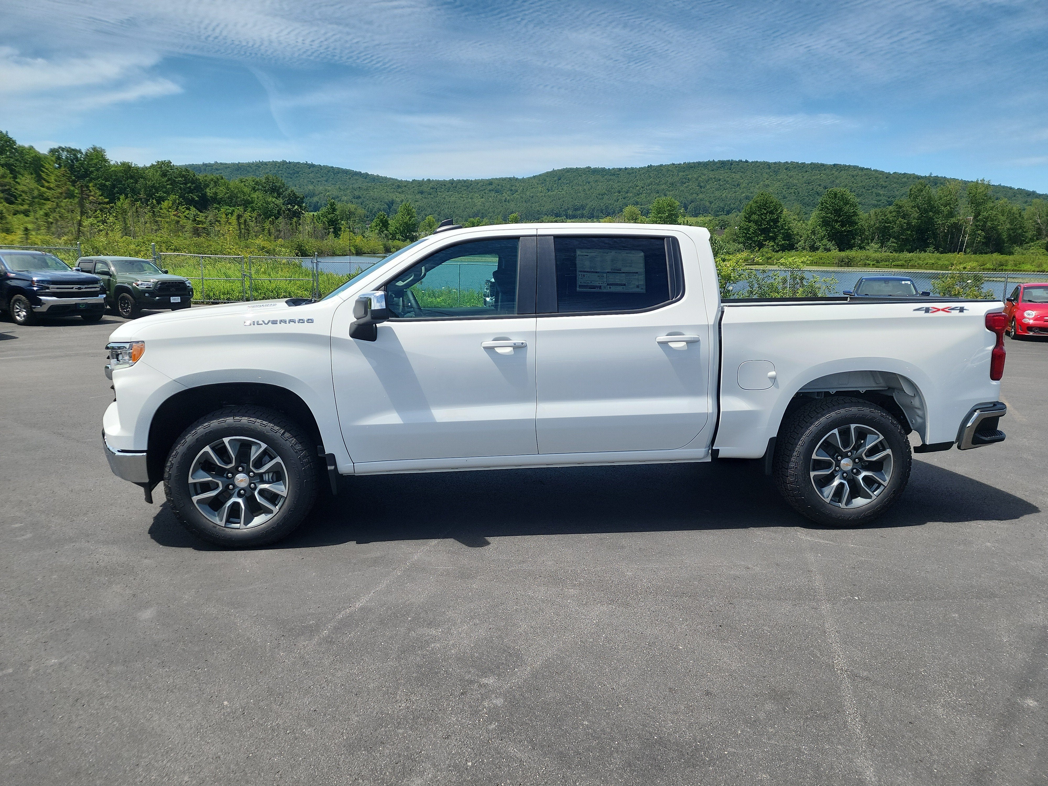 2026 Chevrolet Silverado 1500 LT (2FL)