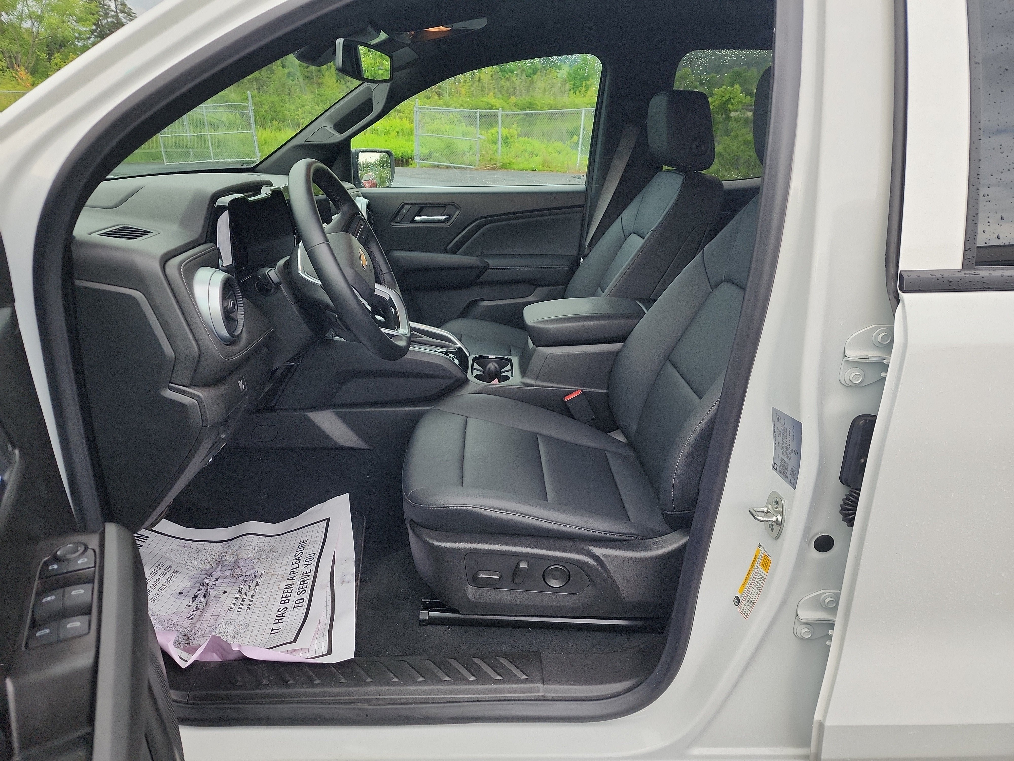 2025 Chevrolet Colorado WT/LT