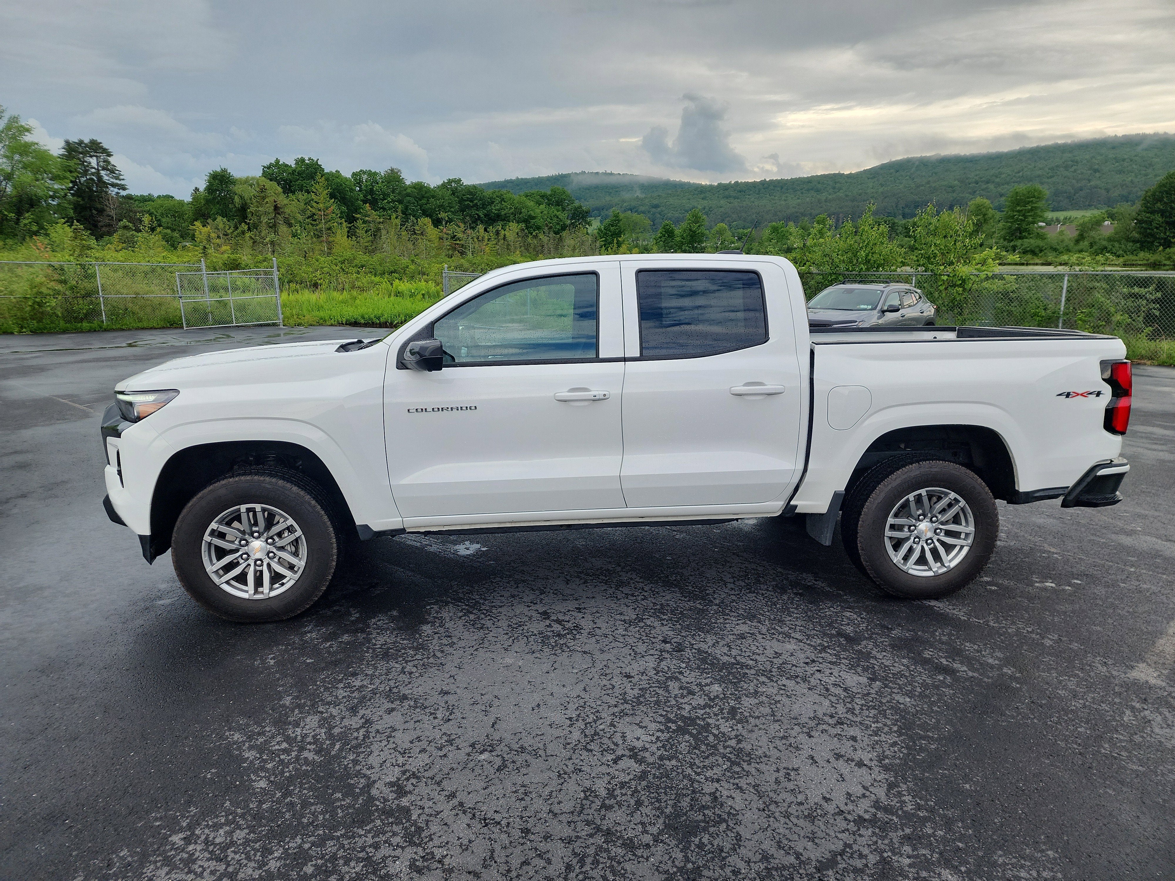 2025 Chevrolet Colorado WT/LT