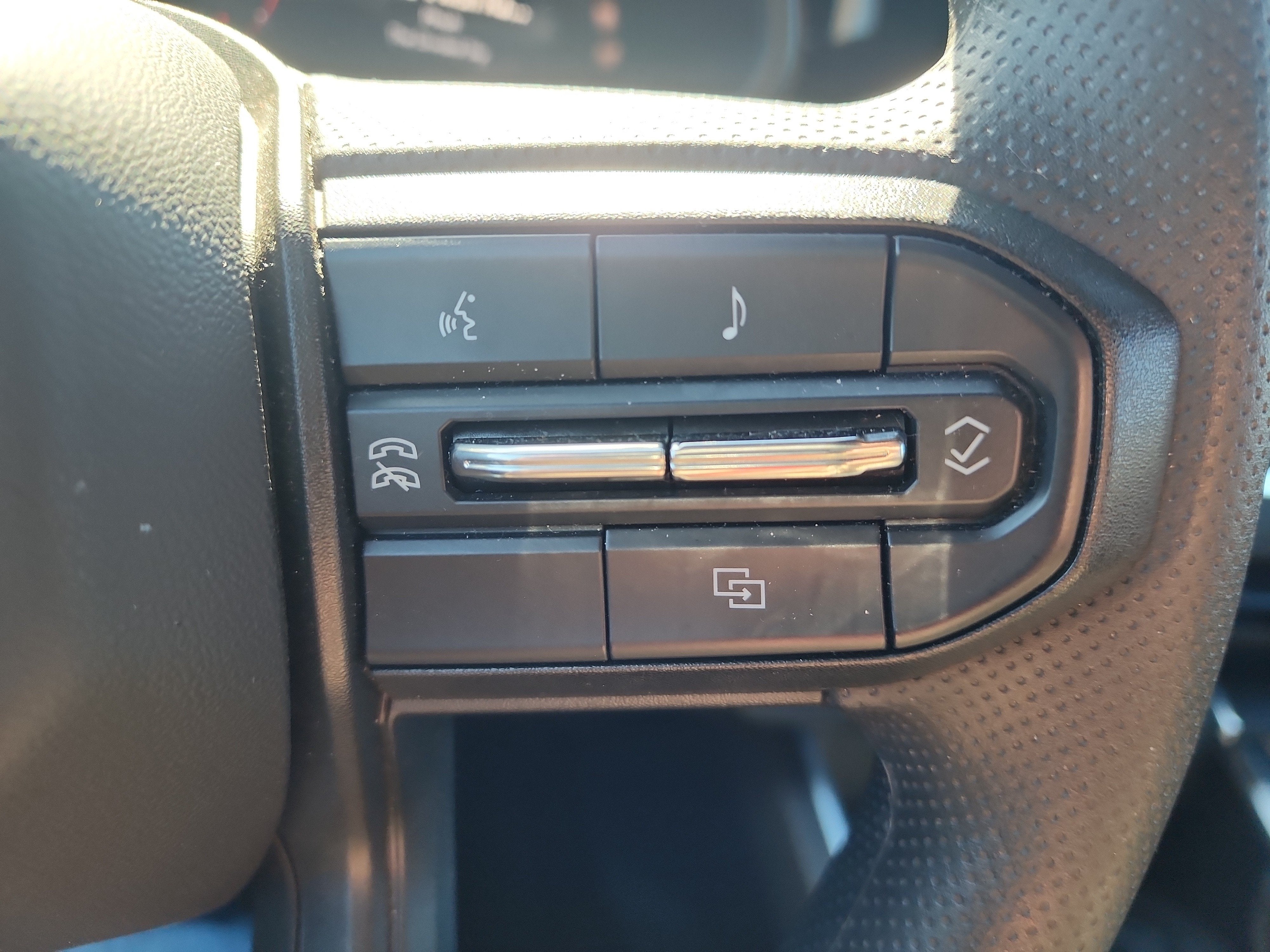 2024 Chevrolet Colorado Trail Boss - Photo 18