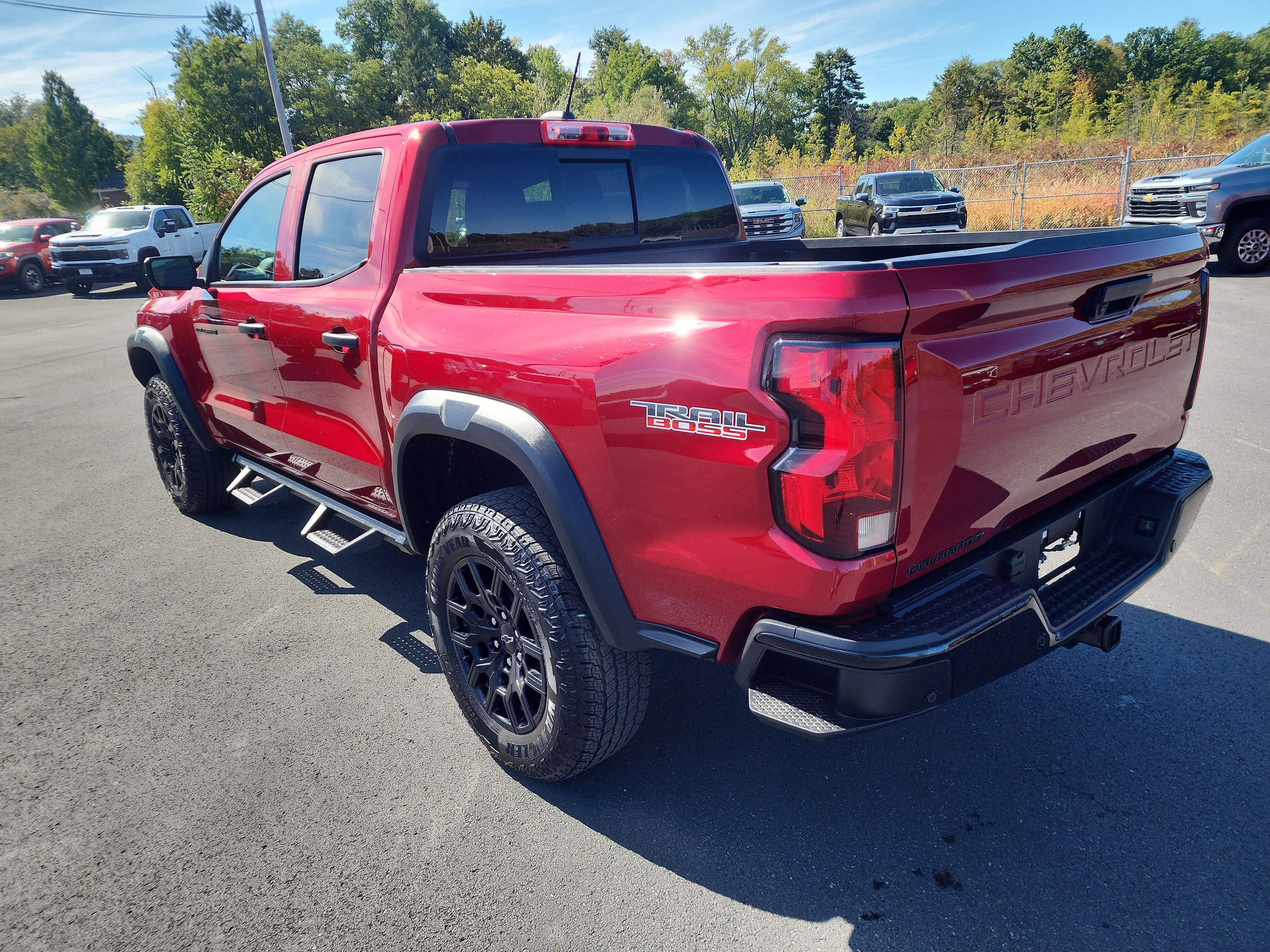 2024 Chevrolet Colorado Trail Boss - Photo 6
