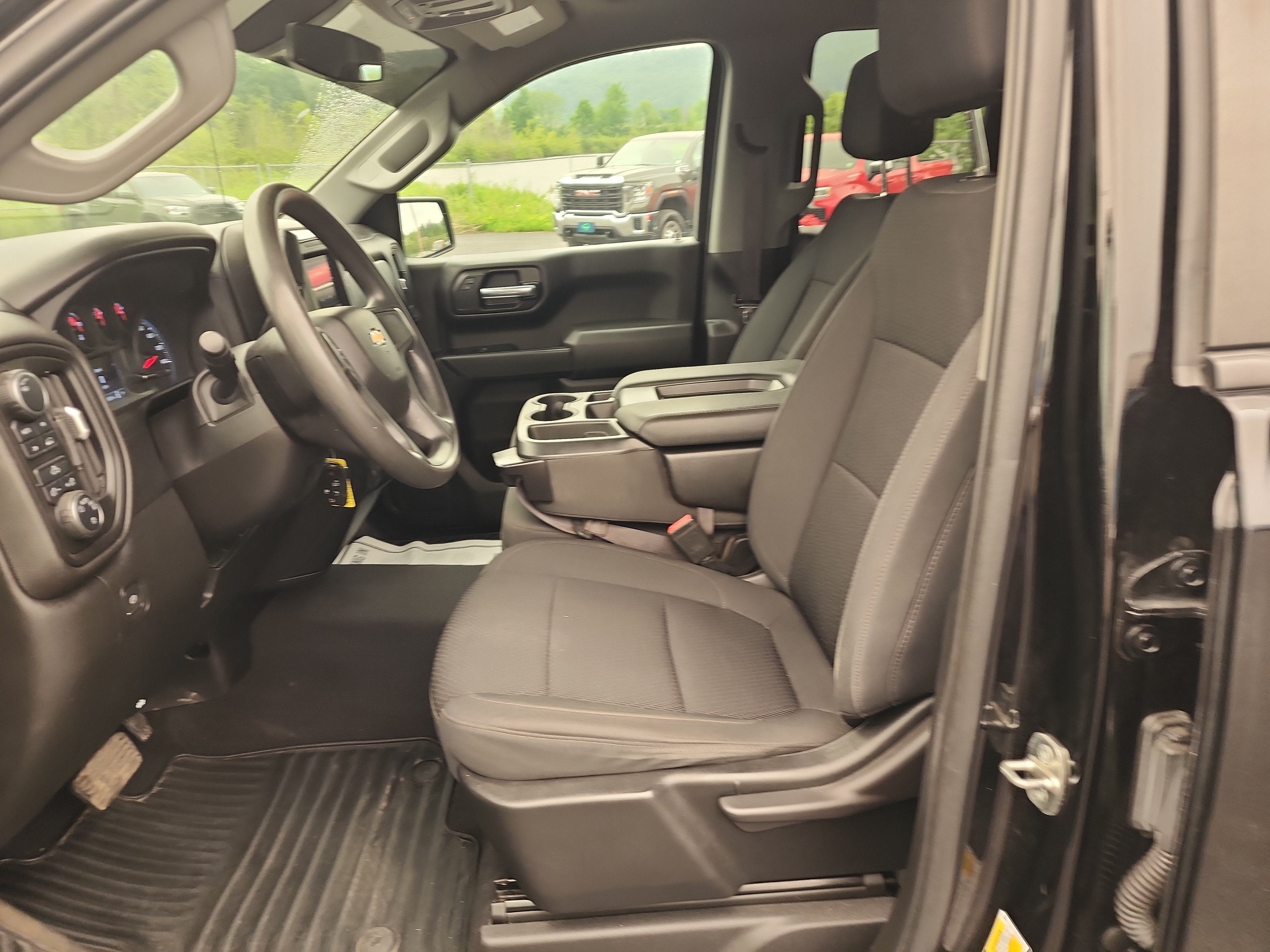 2022 Chevrolet Silverado 1500 Limited Custom - Photo 11