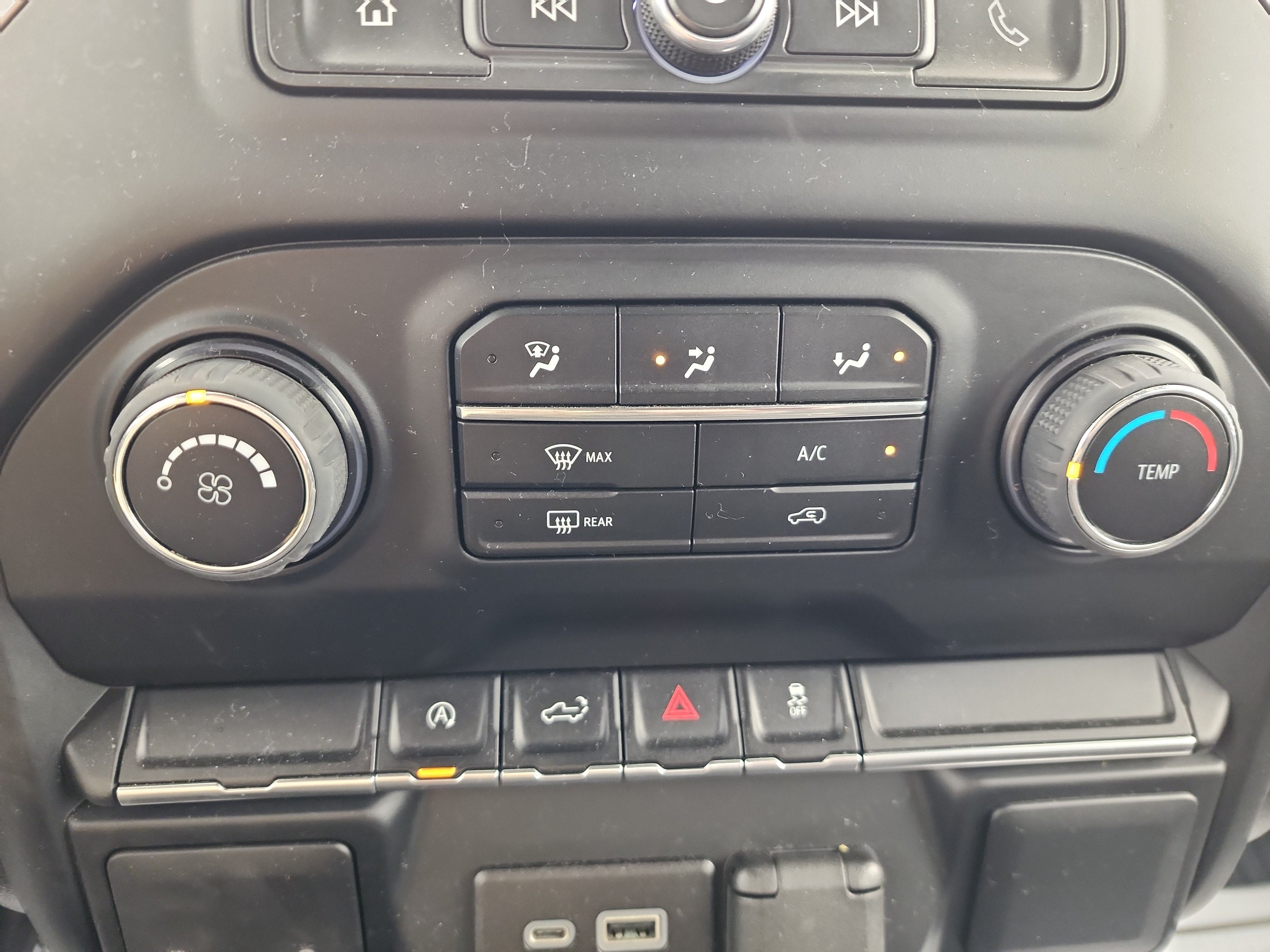 2022 Chevrolet Silverado 1500 Limited Custom - Photo 14