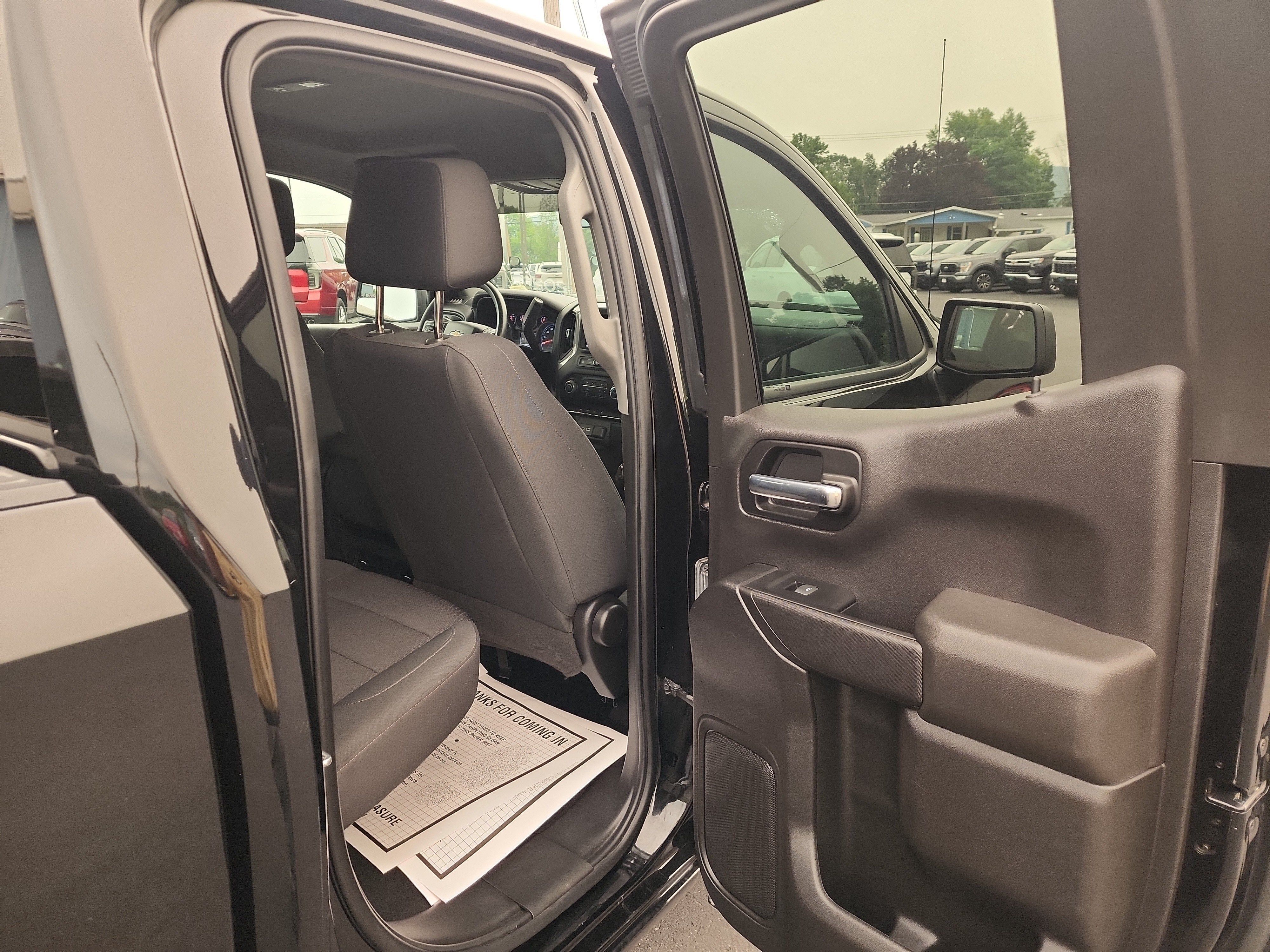 2022 Chevrolet Silverado 1500 Limited Custom - Photo 26
