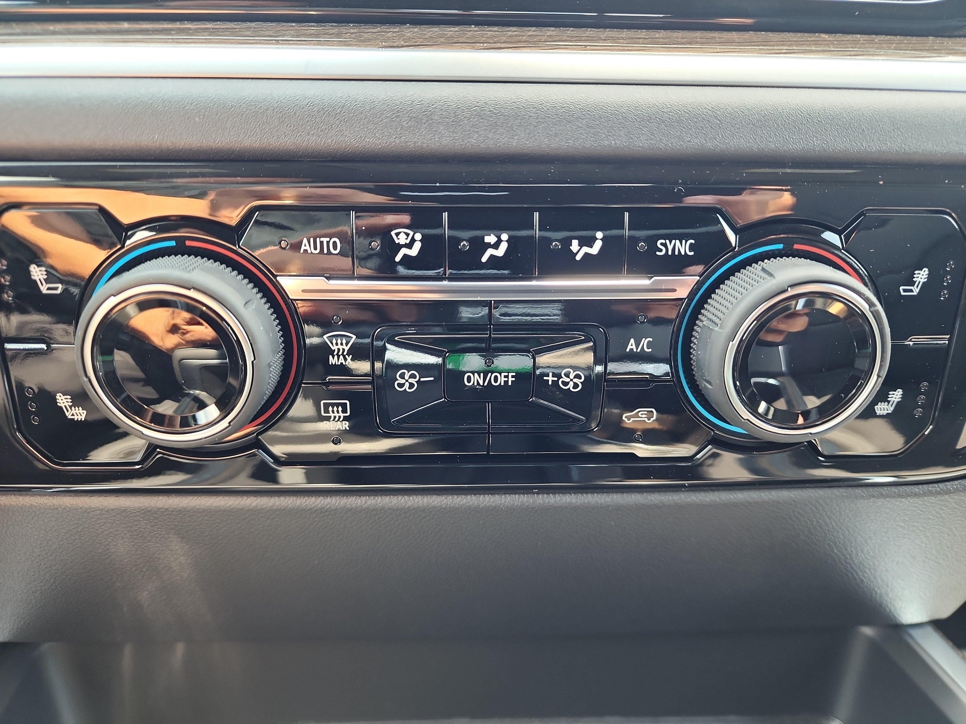2026 Chevrolet Silverado 1500 RST - Photo 14