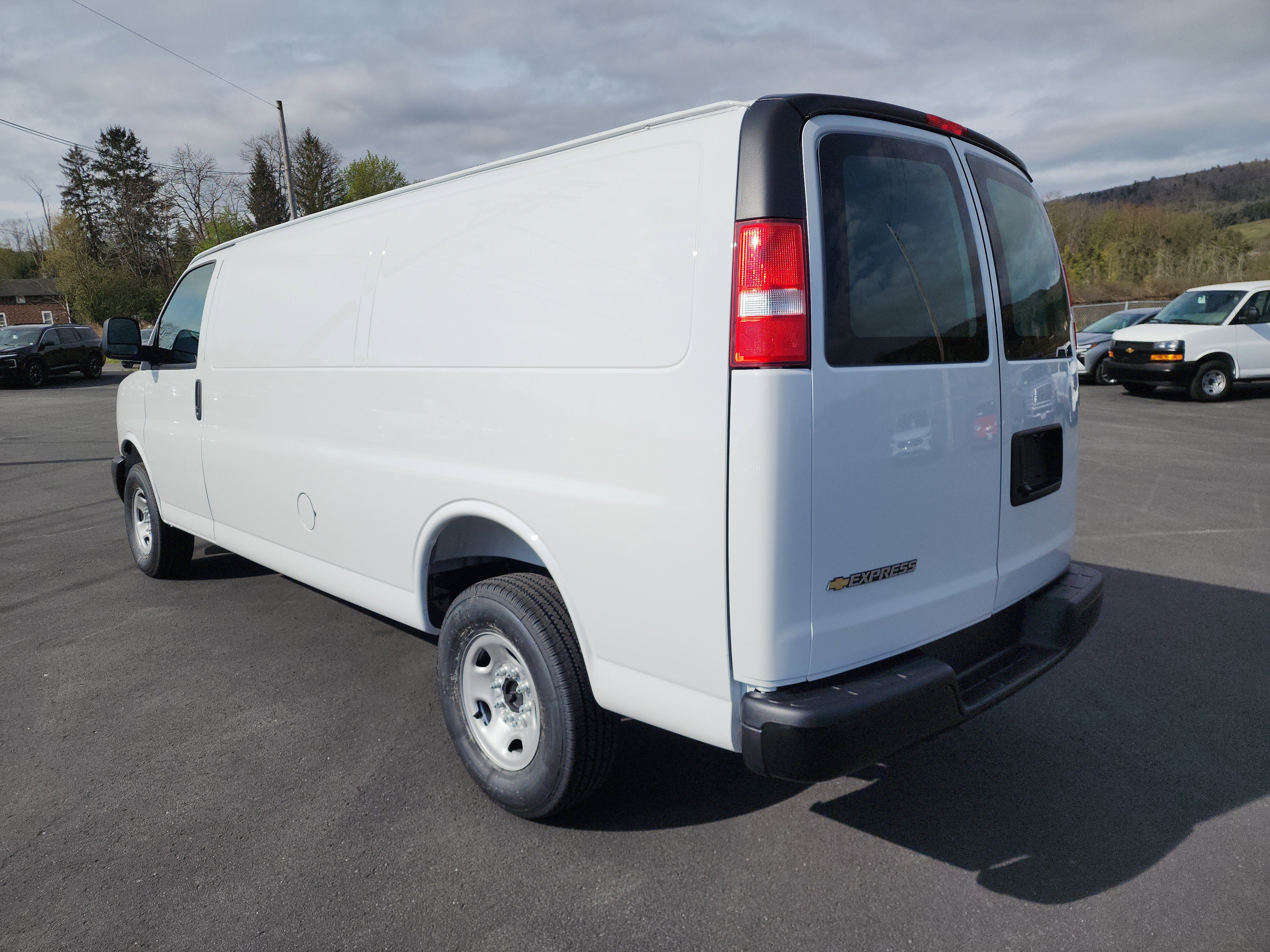 2026 Chevrolet Express Cargo WT