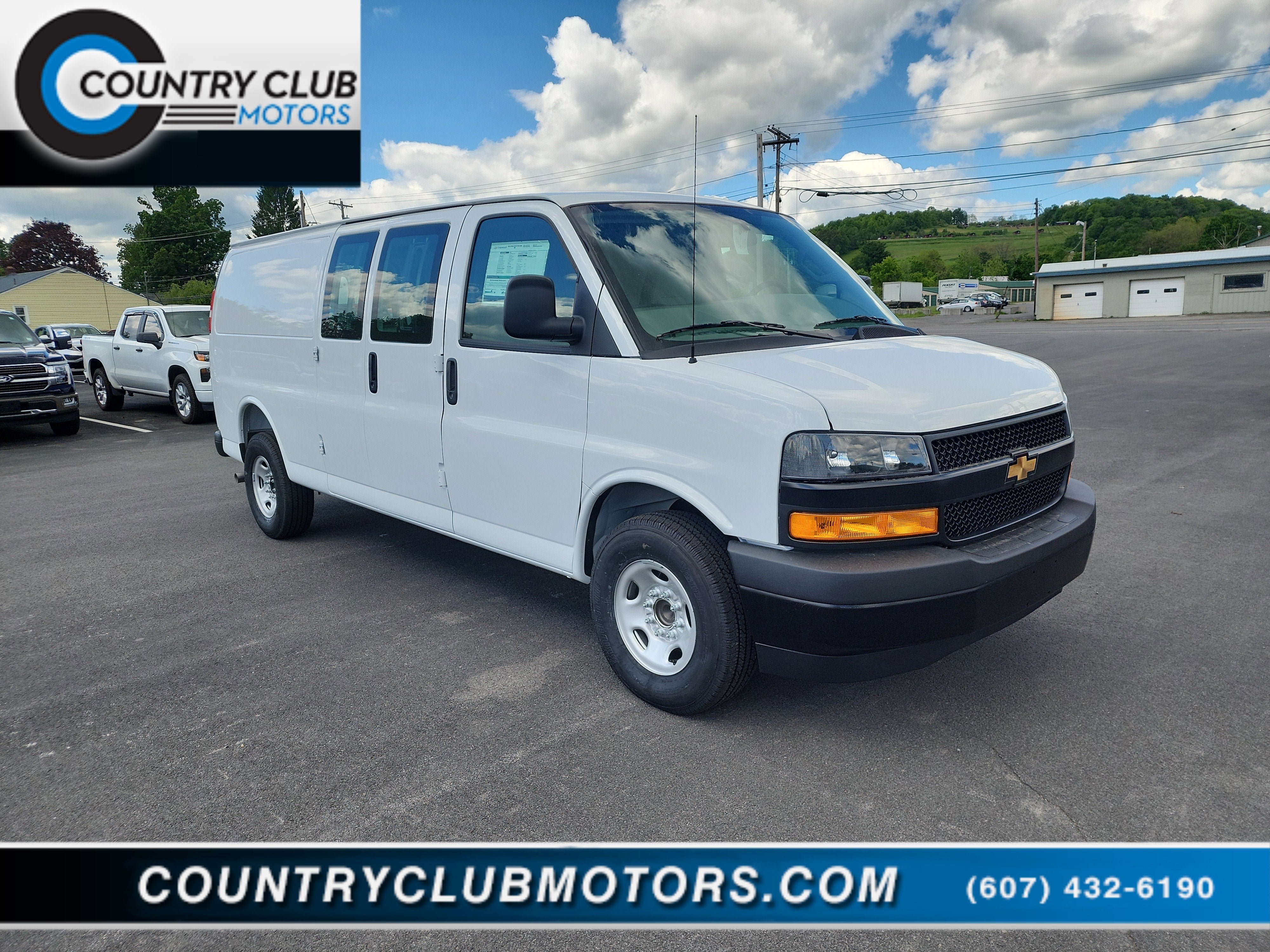 2026 Chevrolet Express 2500 Extended Work Van HD's photo