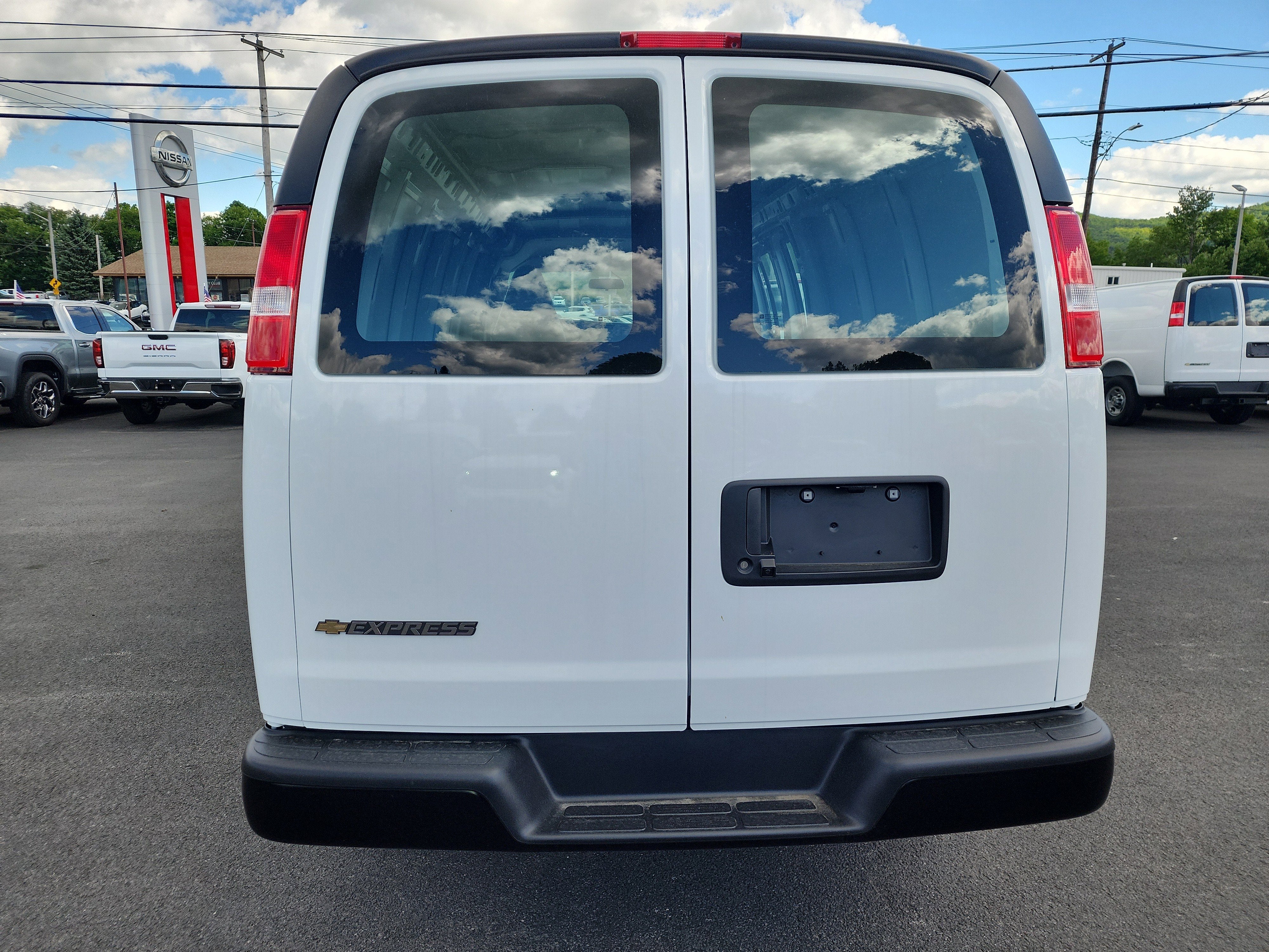 2026 Chevrolet Express Cargo WT