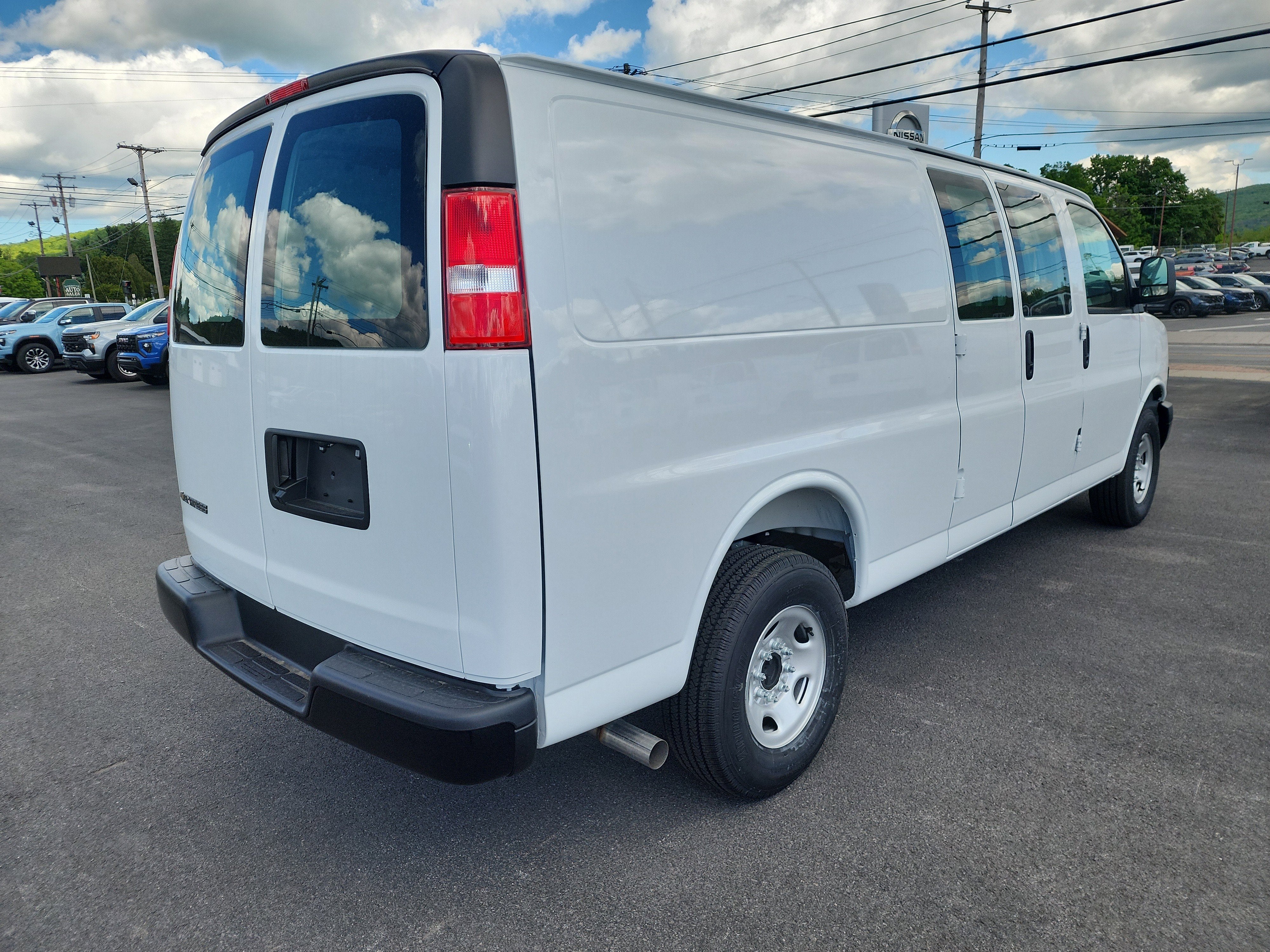 2026 Chevrolet Express Cargo WT
