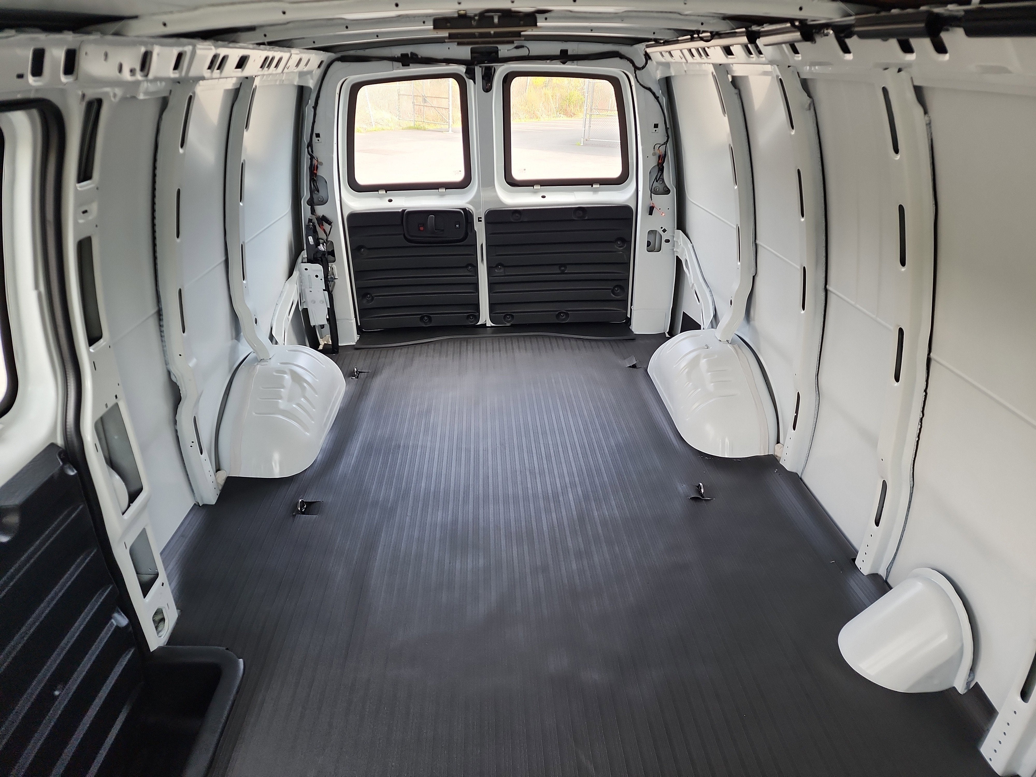 2026 Chevrolet Express Cargo WT