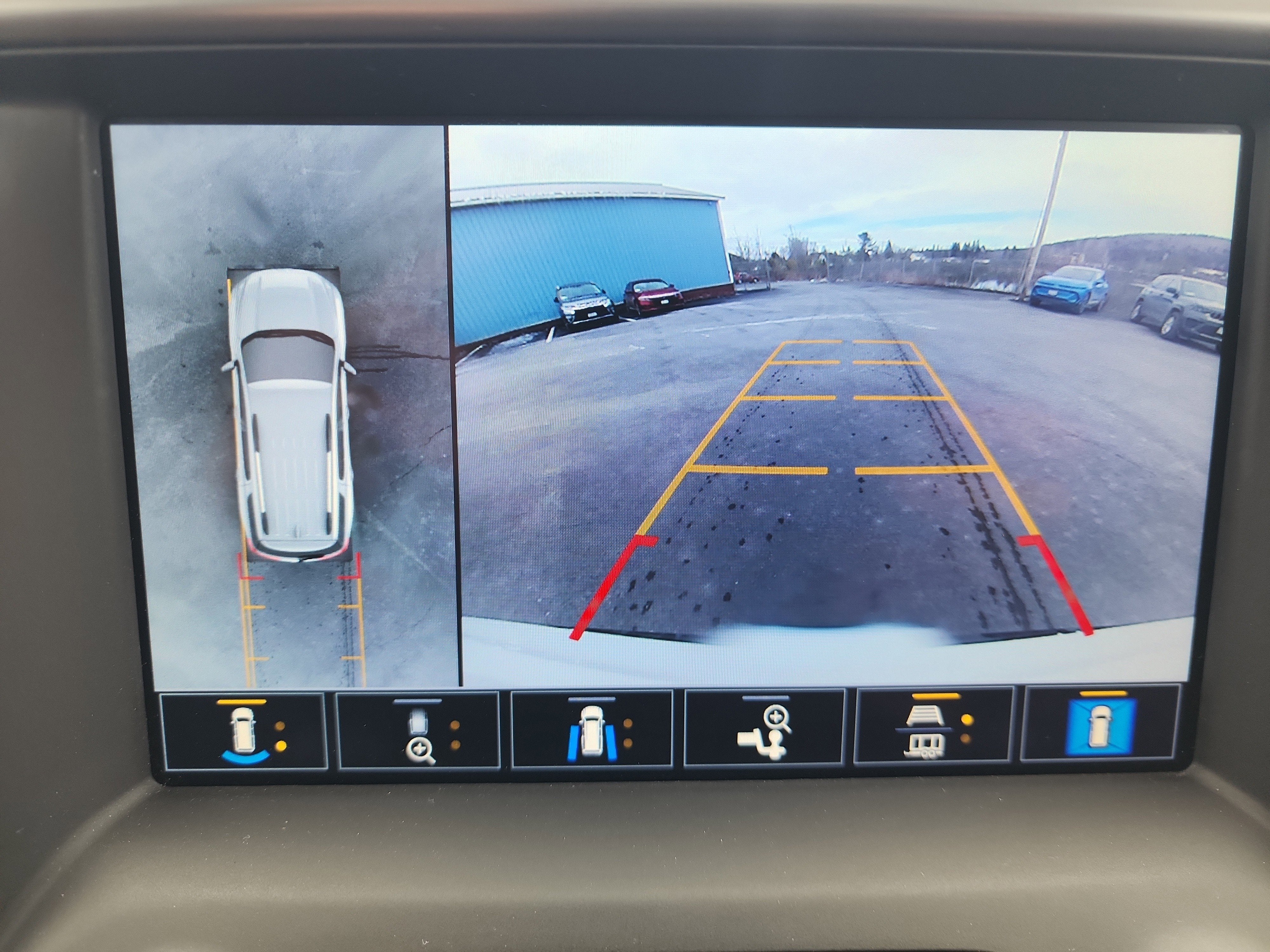 2023 GMC Acadia AT4