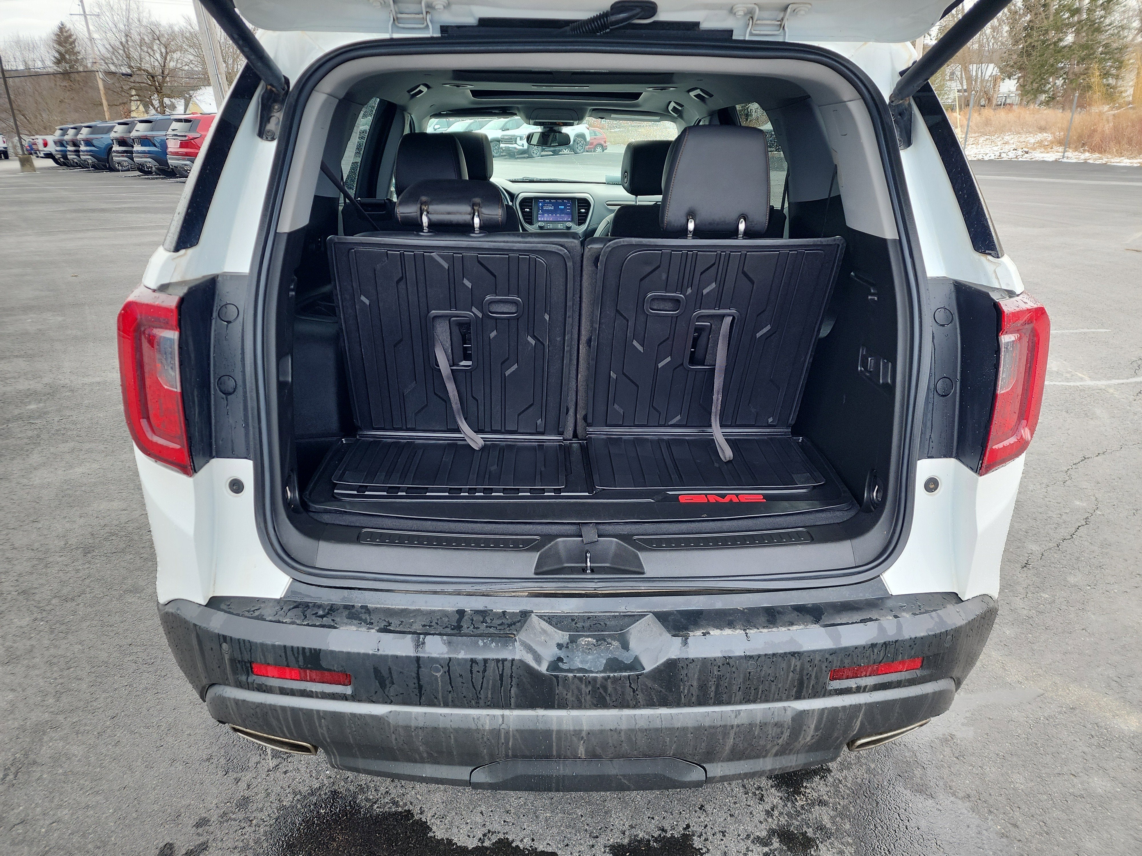 2023 GMC Acadia AT4