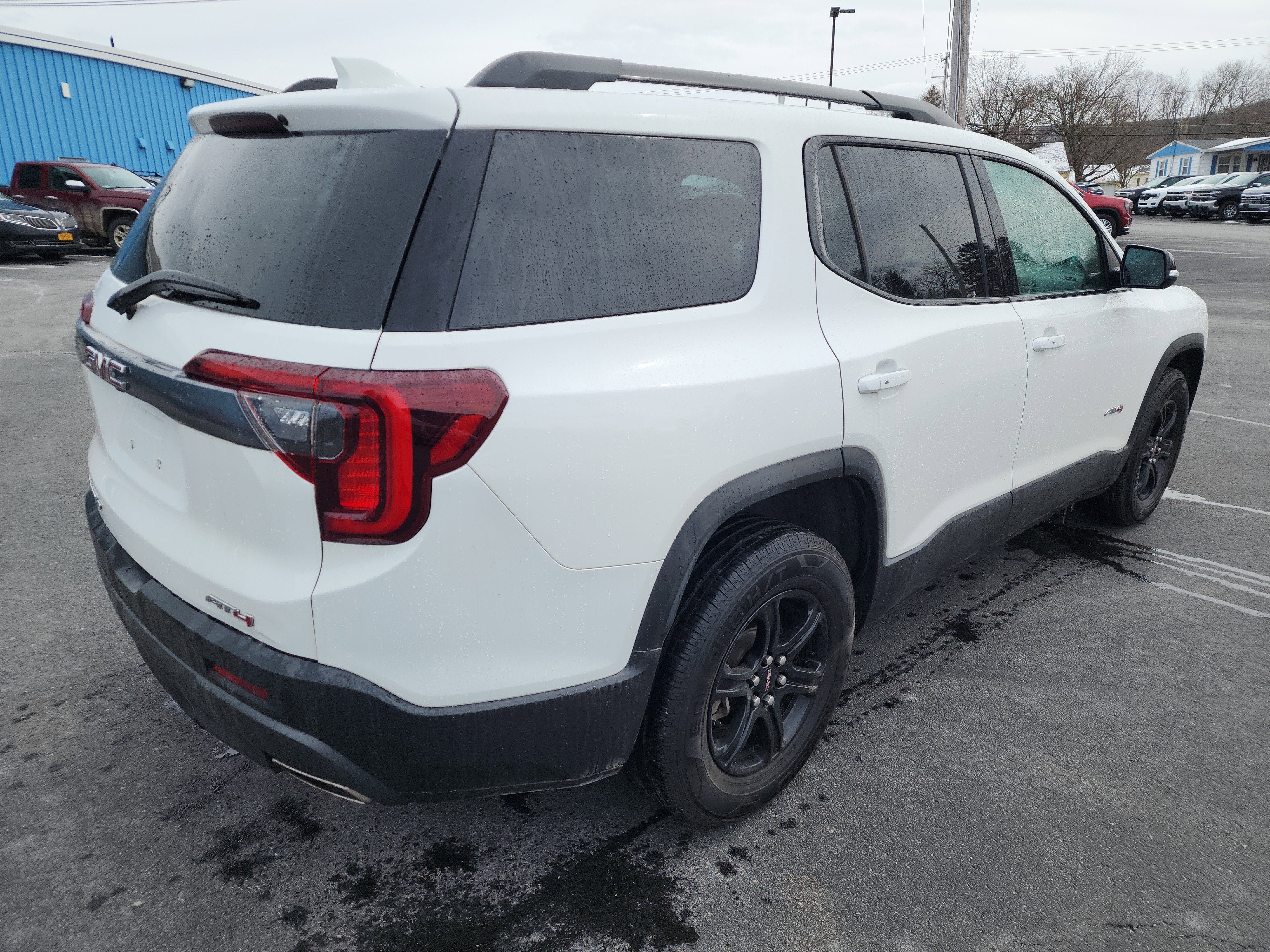 2023 GMC Acadia AT4