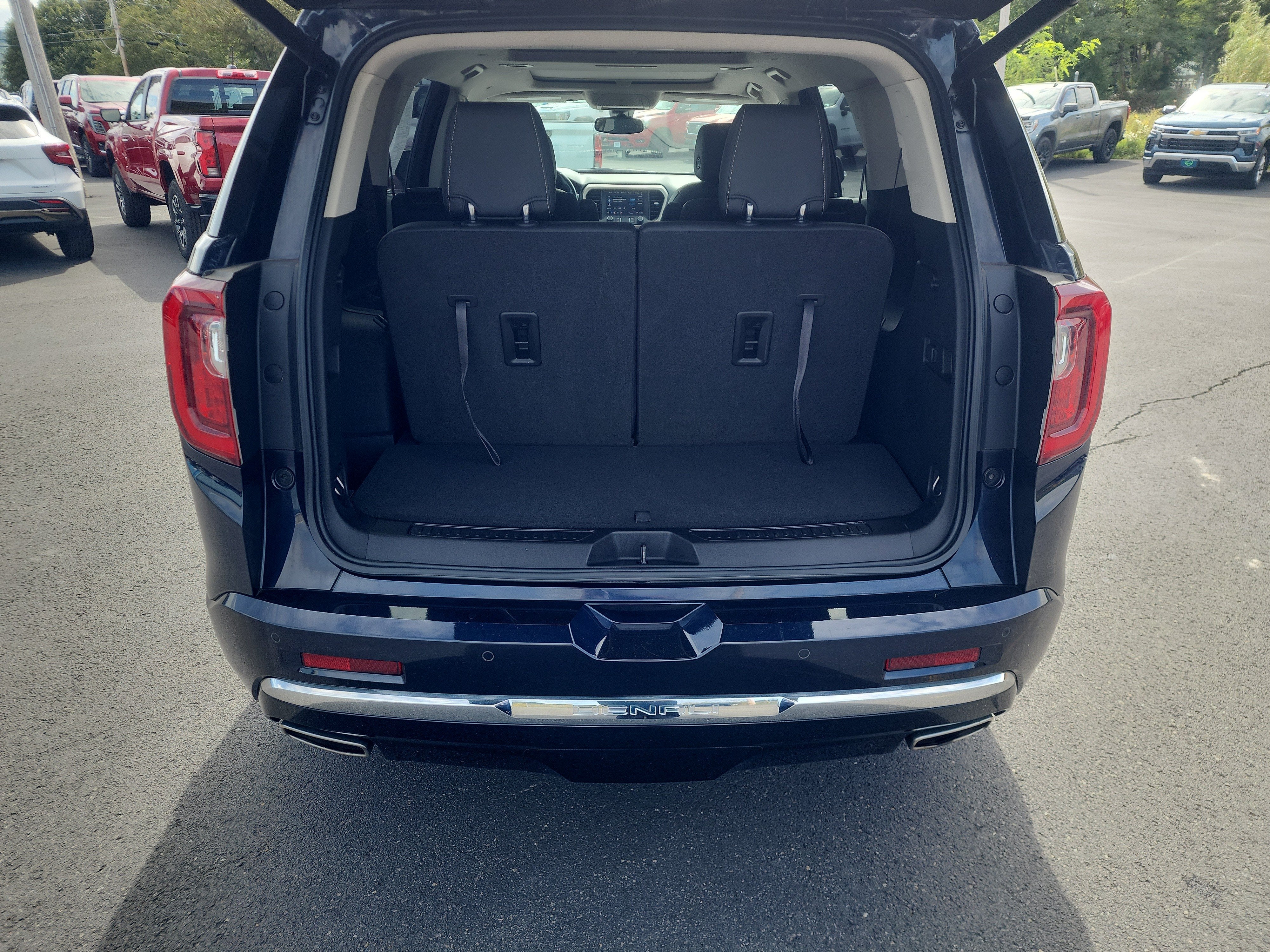 2021 GMC Acadia Denali - Photo 33