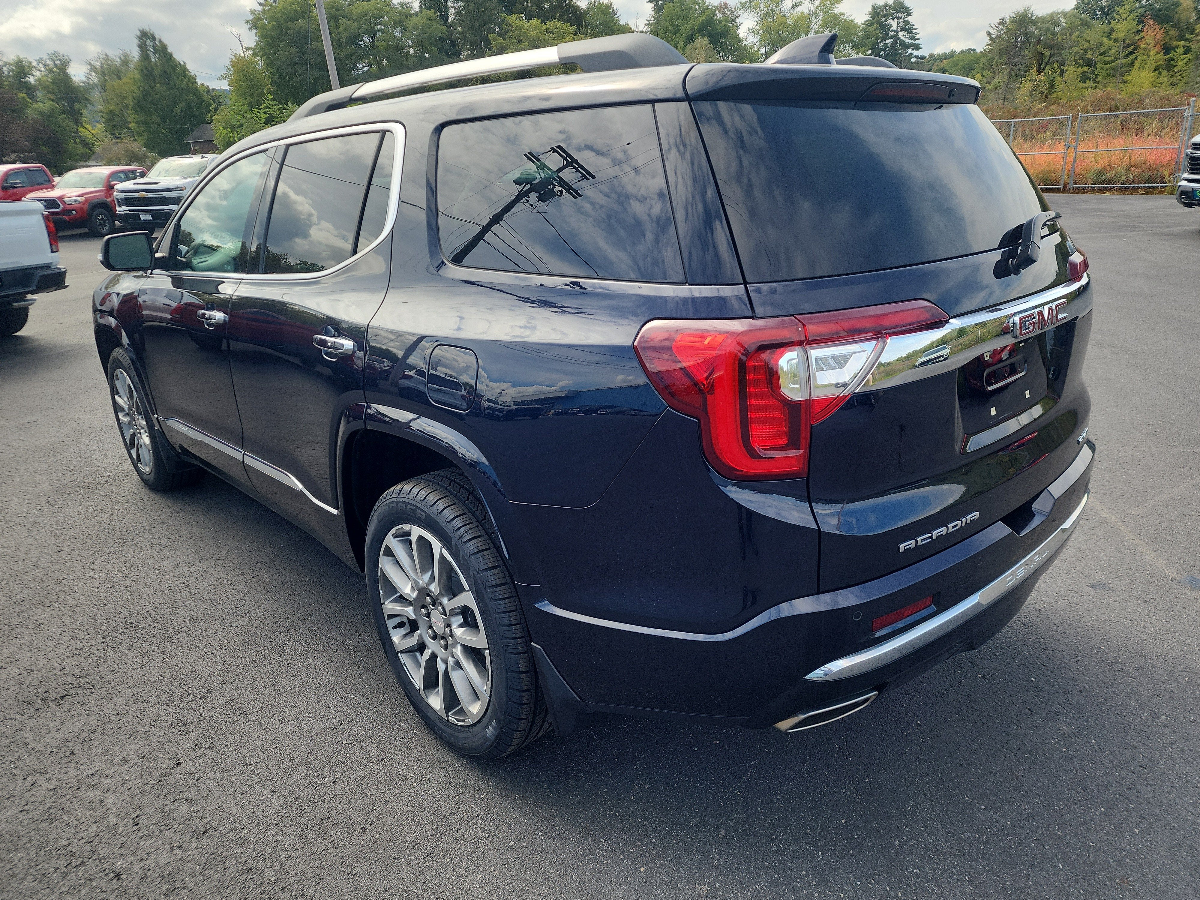 2021 GMC Acadia Denali - Photo 6