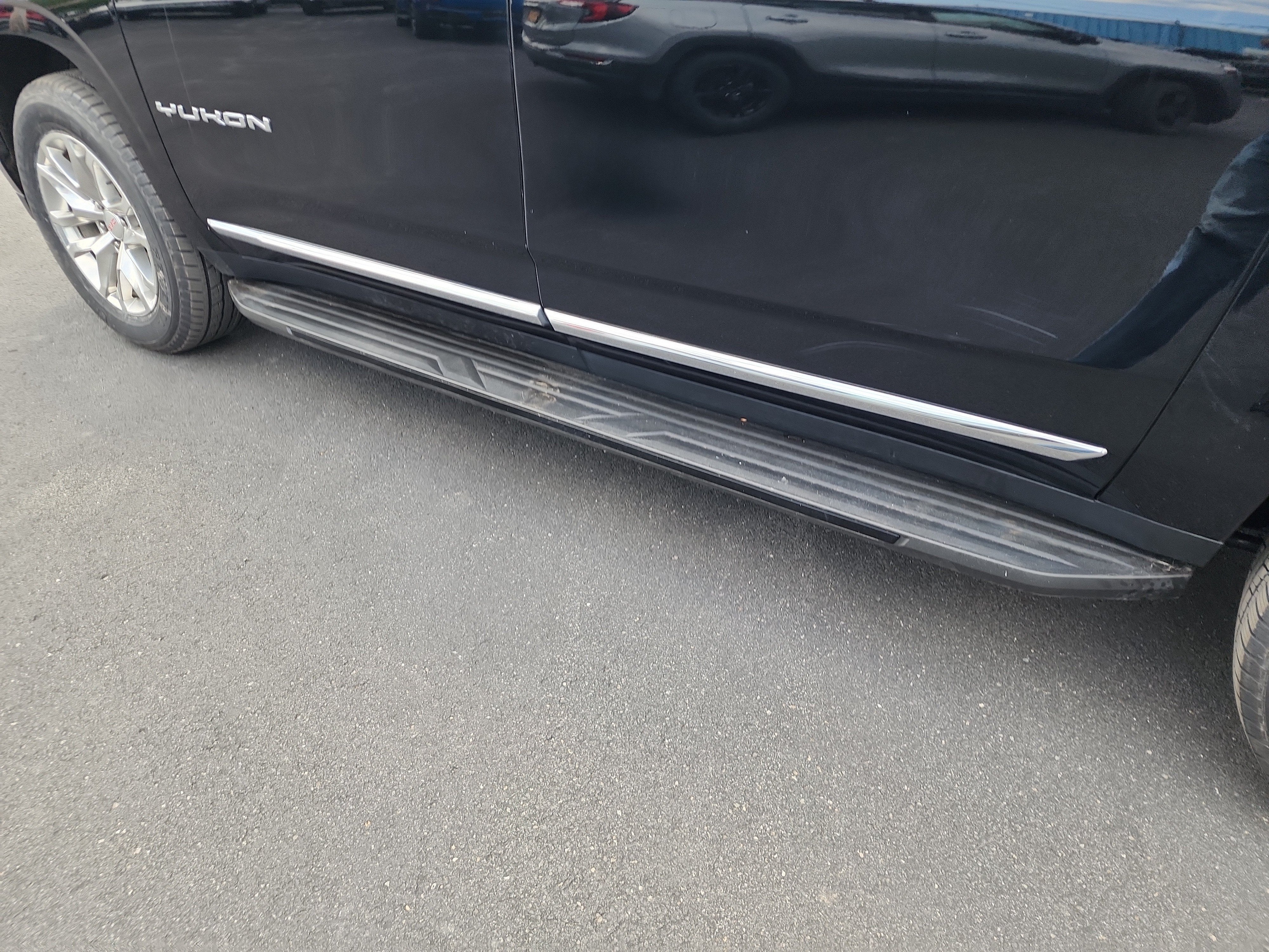 2024 GMC Yukon XL SLT