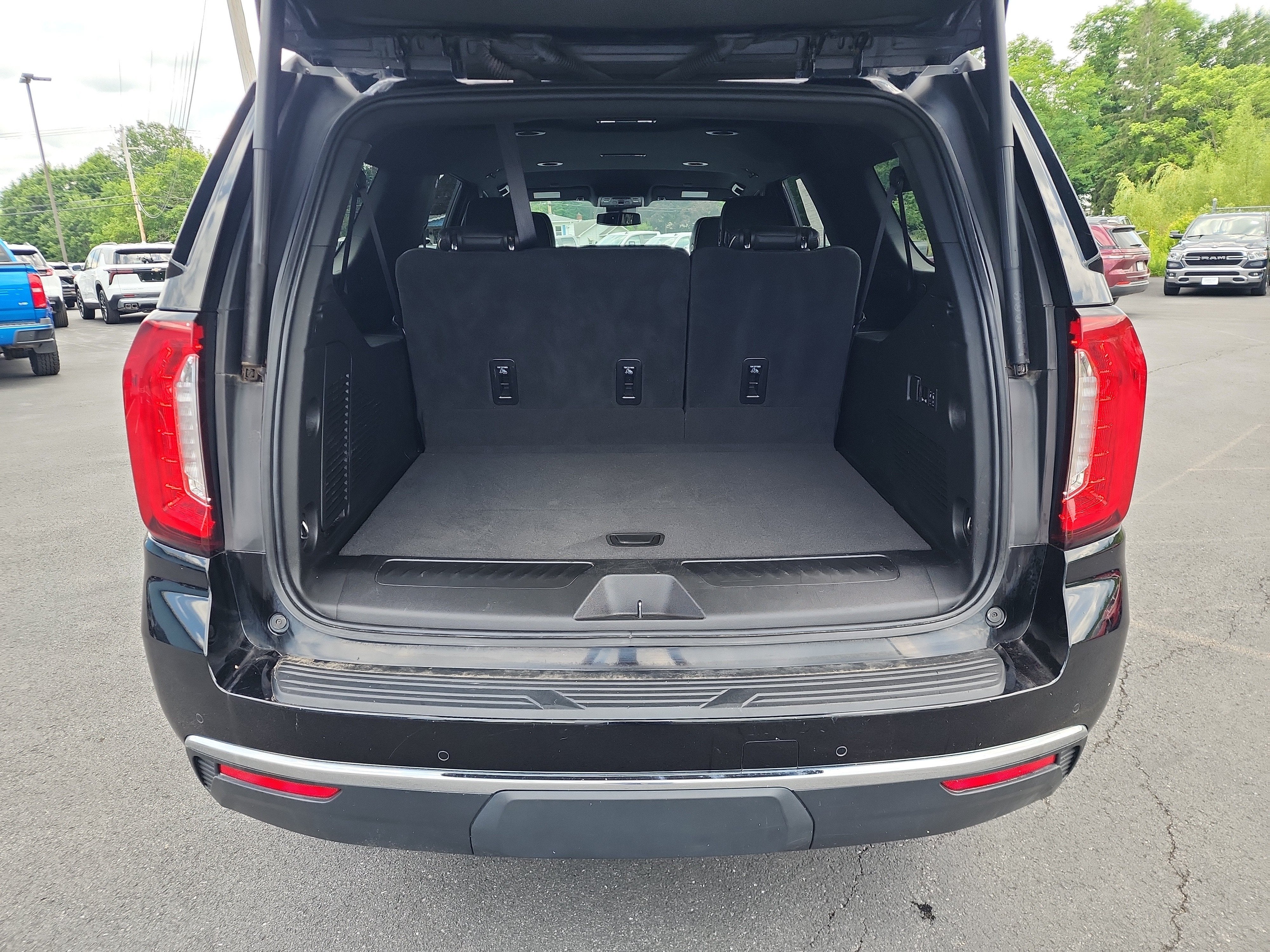 2024 GMC Yukon XL SLT