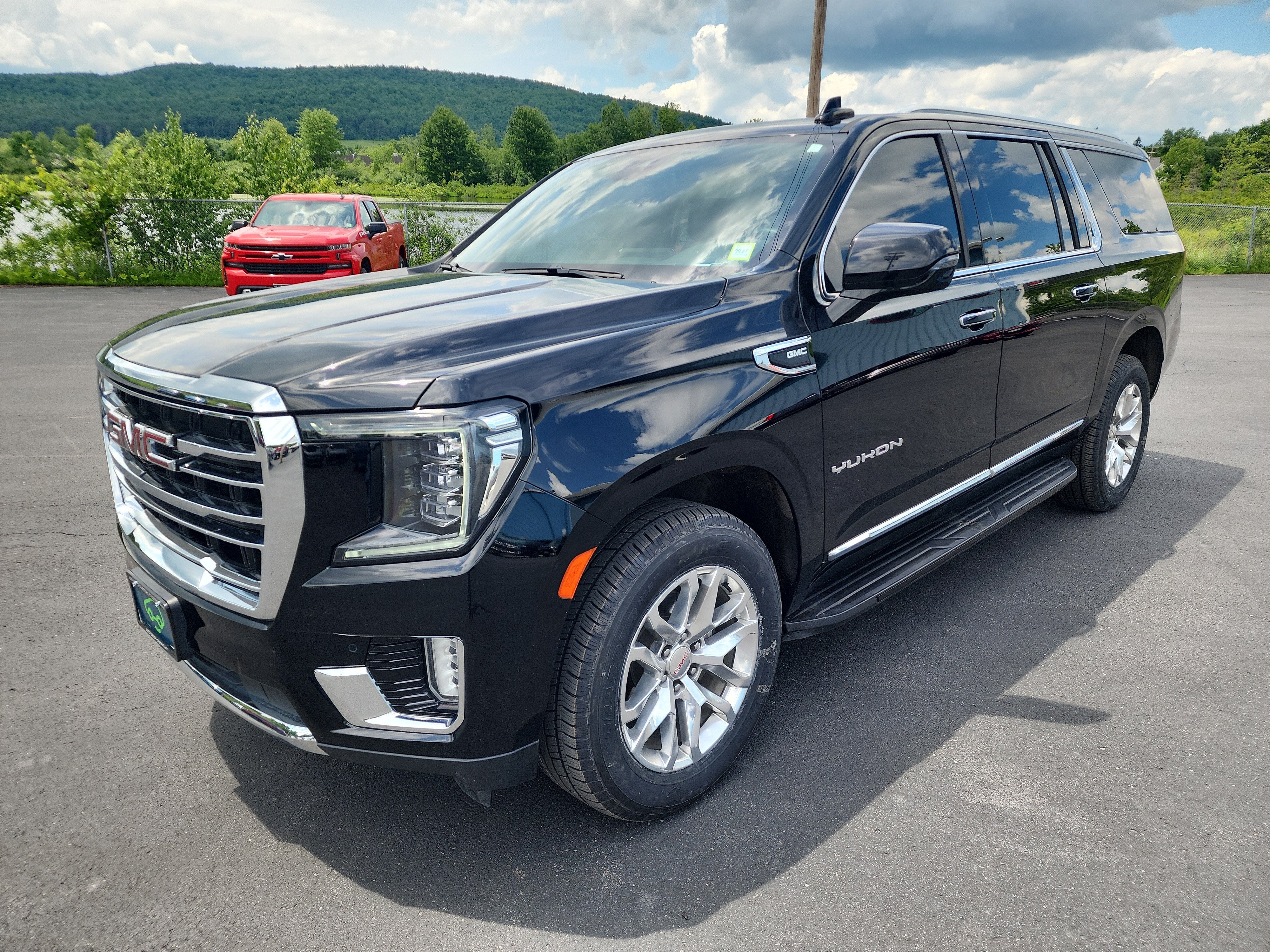 2024 GMC Yukon XL SLT