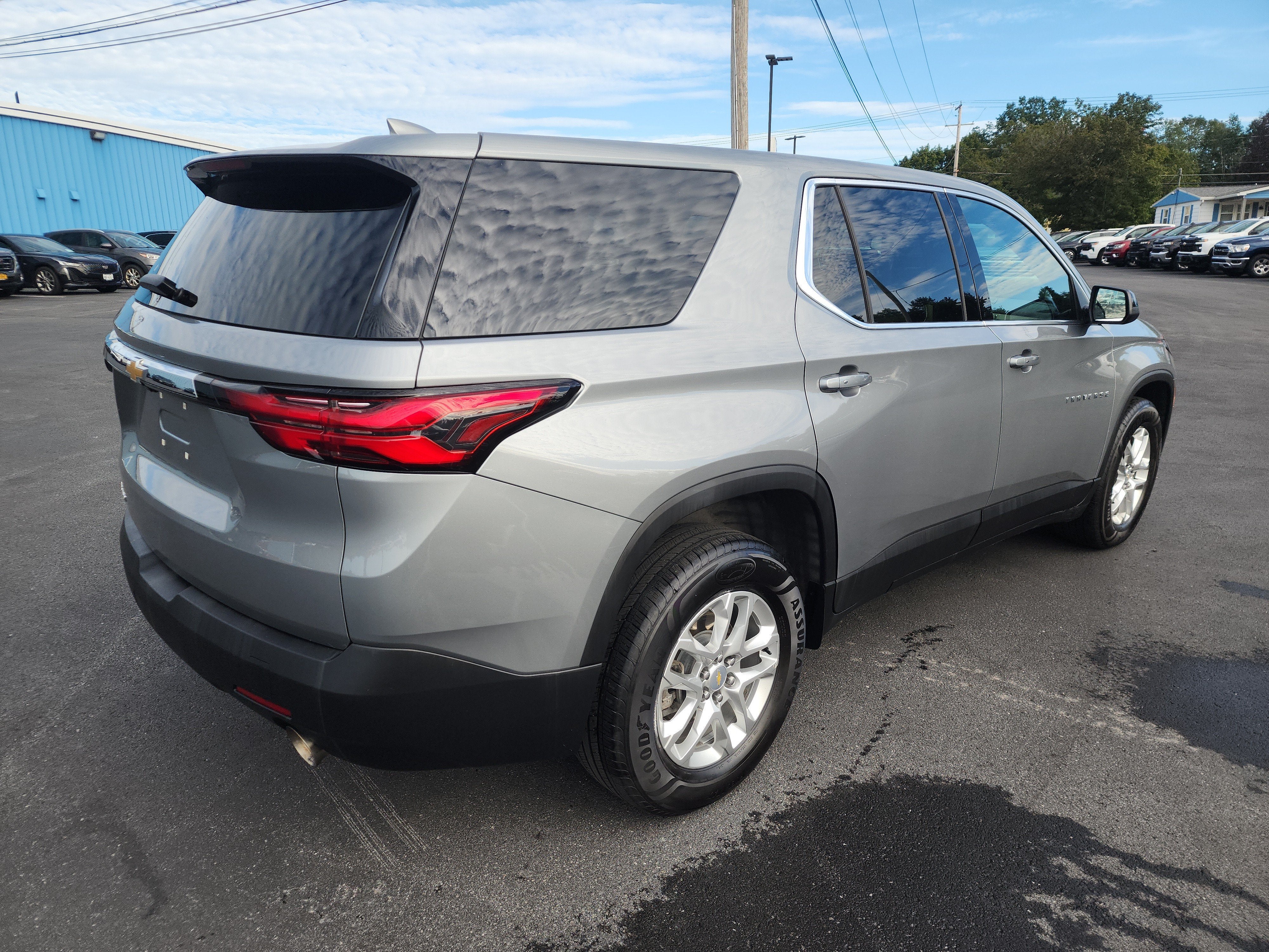 2023 Chevrolet Traverse LS