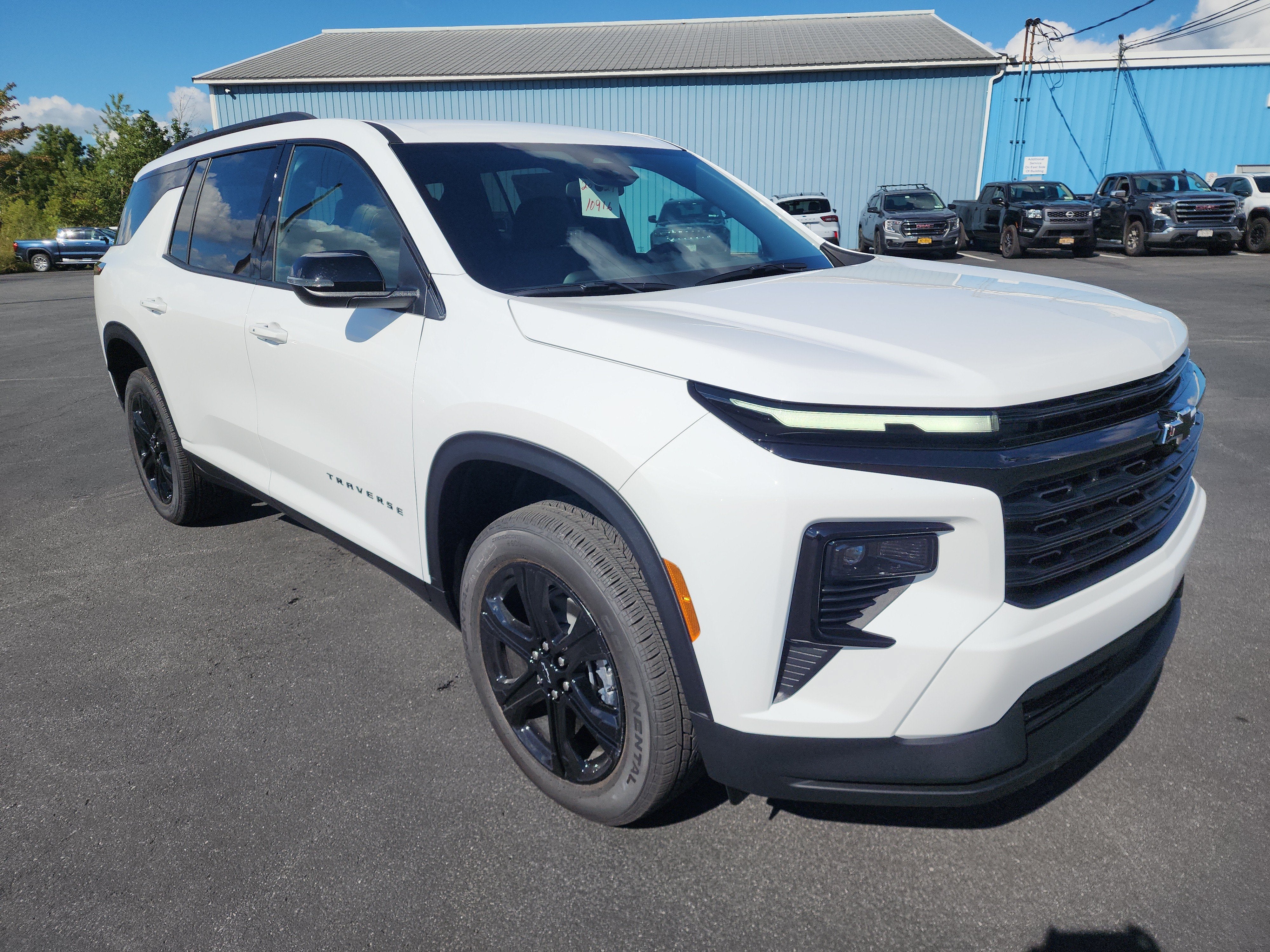 2027 Chevrolet Traverse LT