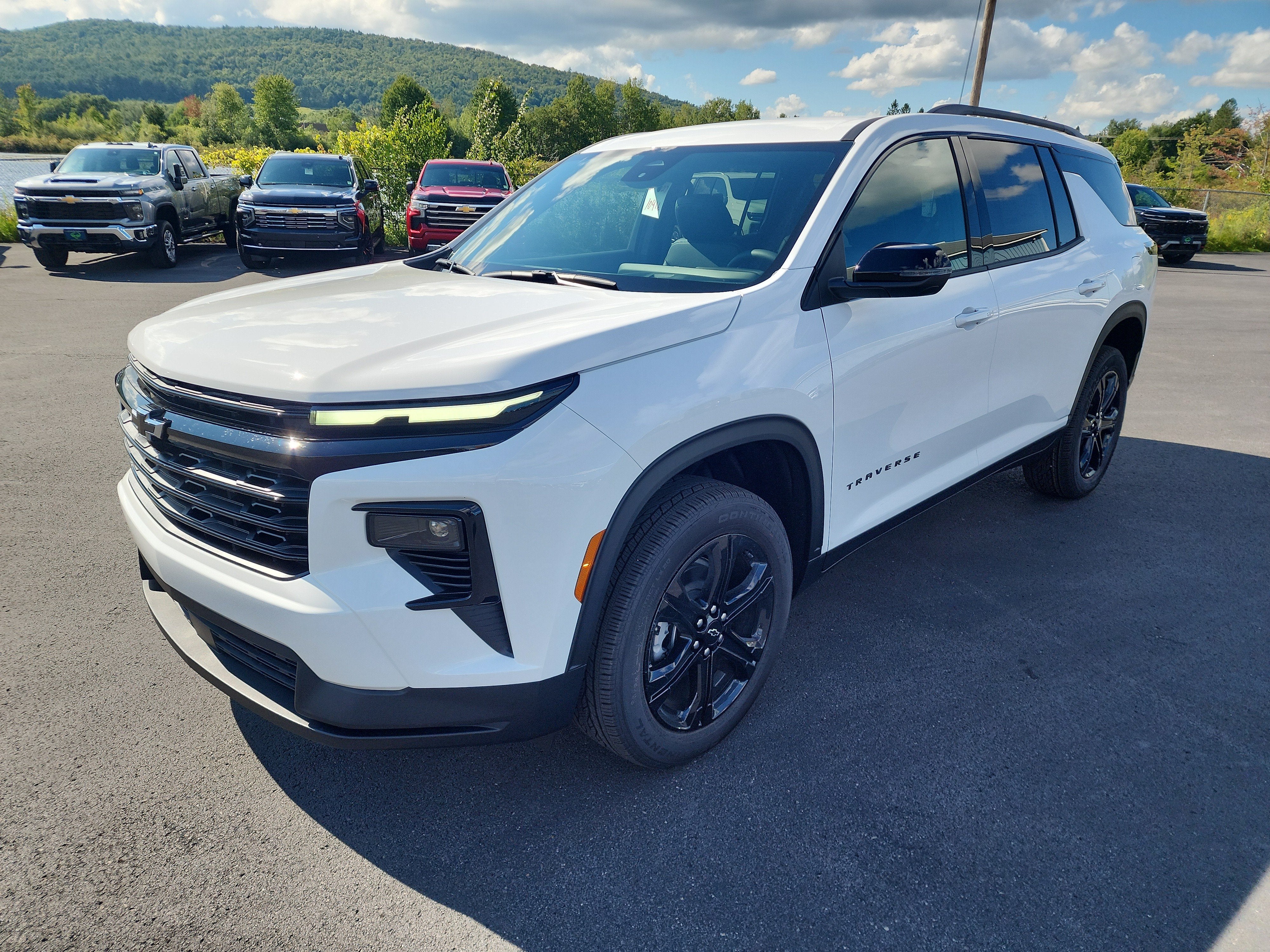 2027 Chevrolet Traverse LT