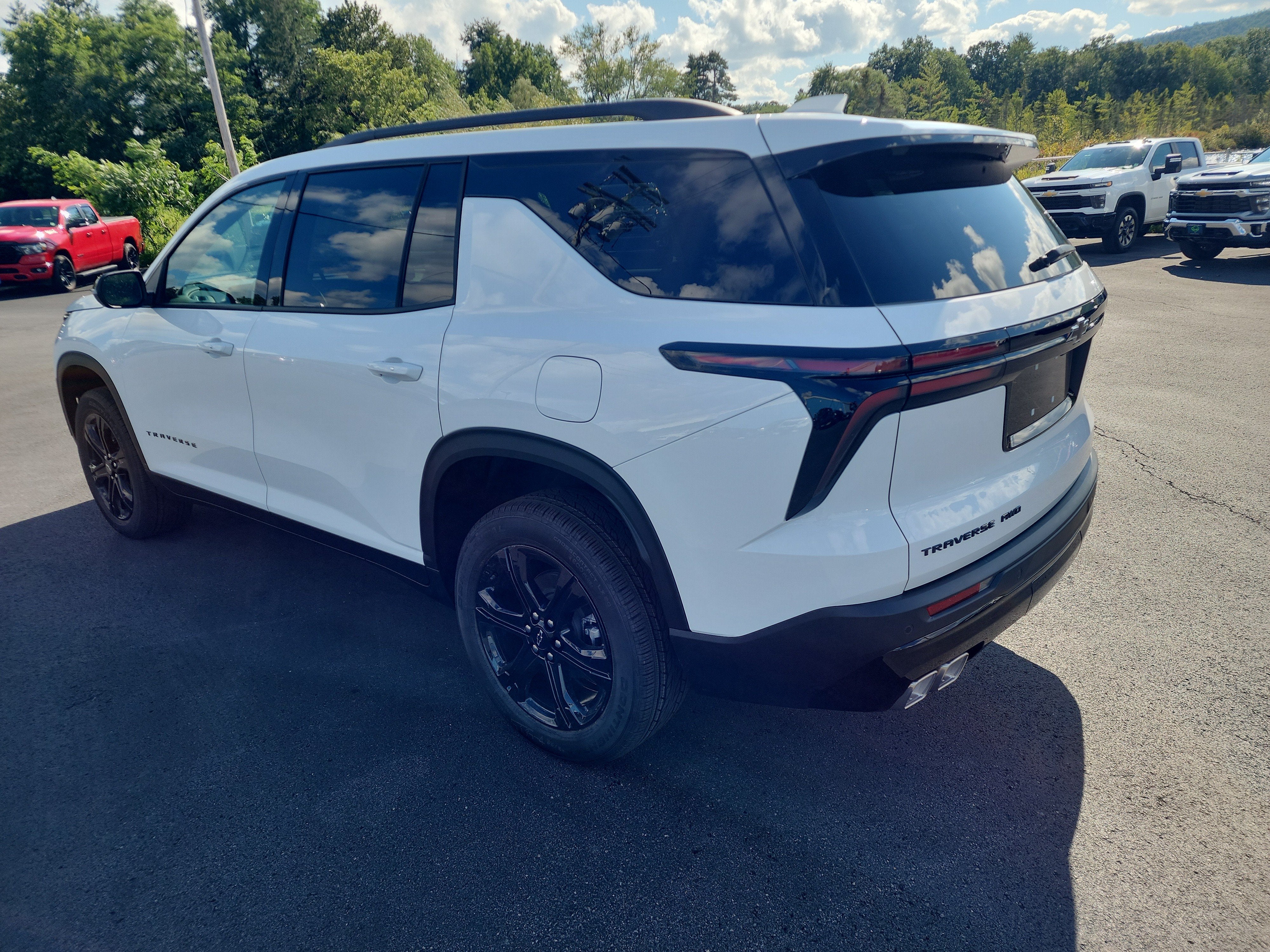 2027 Chevrolet Traverse LT