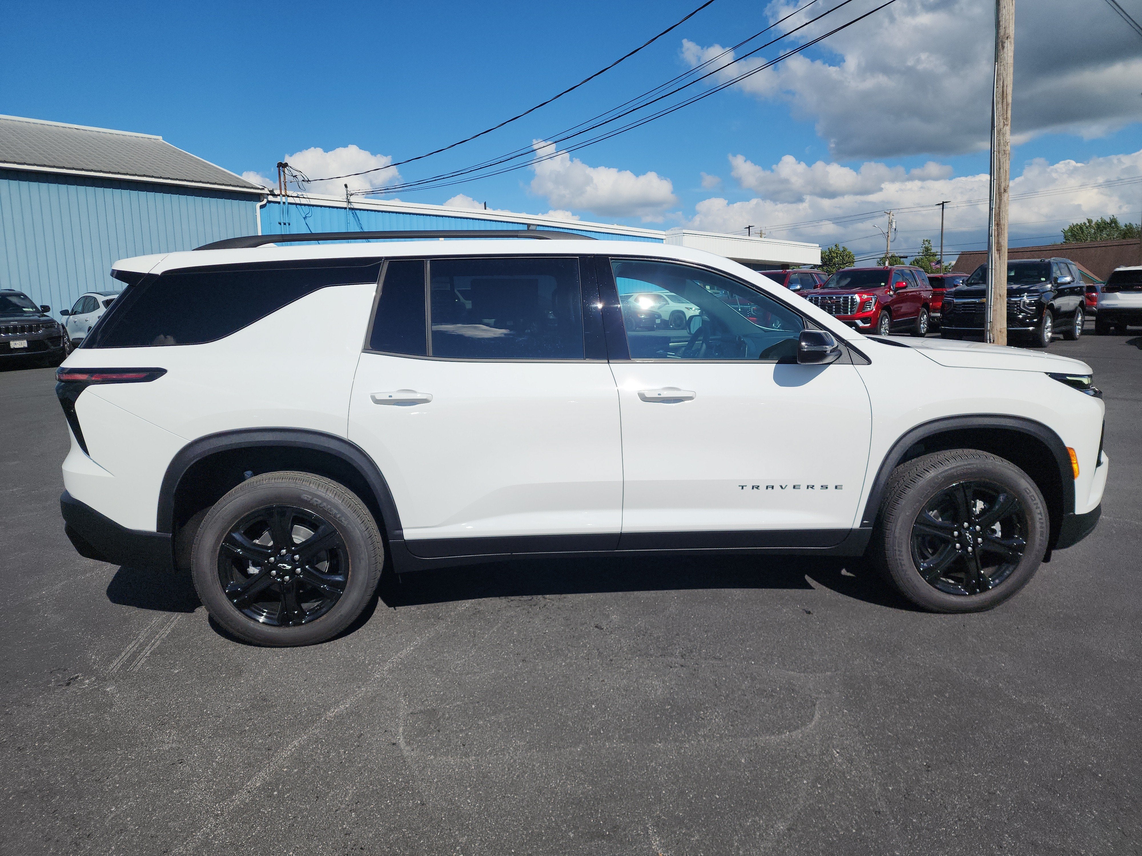 2027 Chevrolet Traverse LT