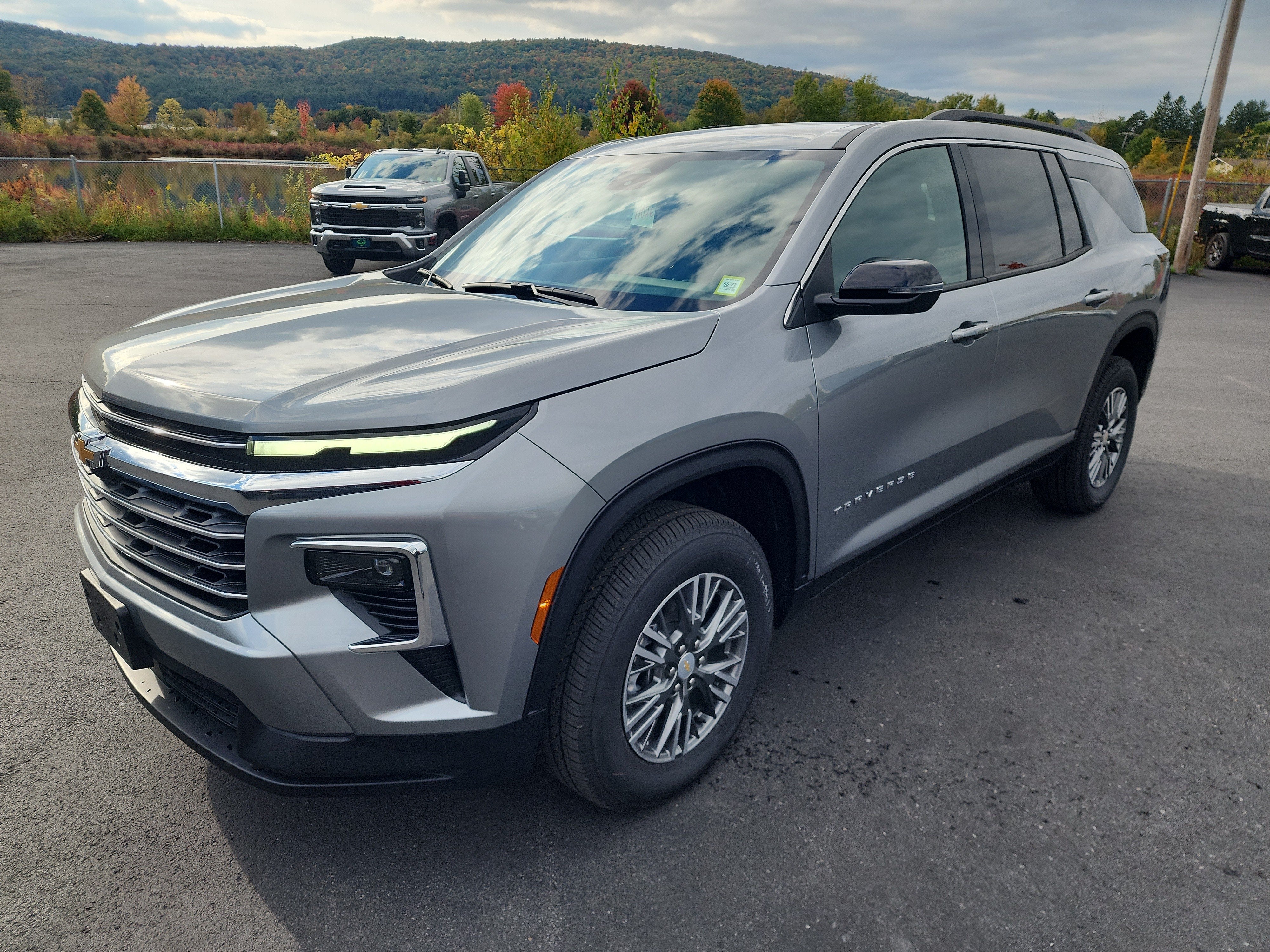 2027 Chevrolet Traverse LT