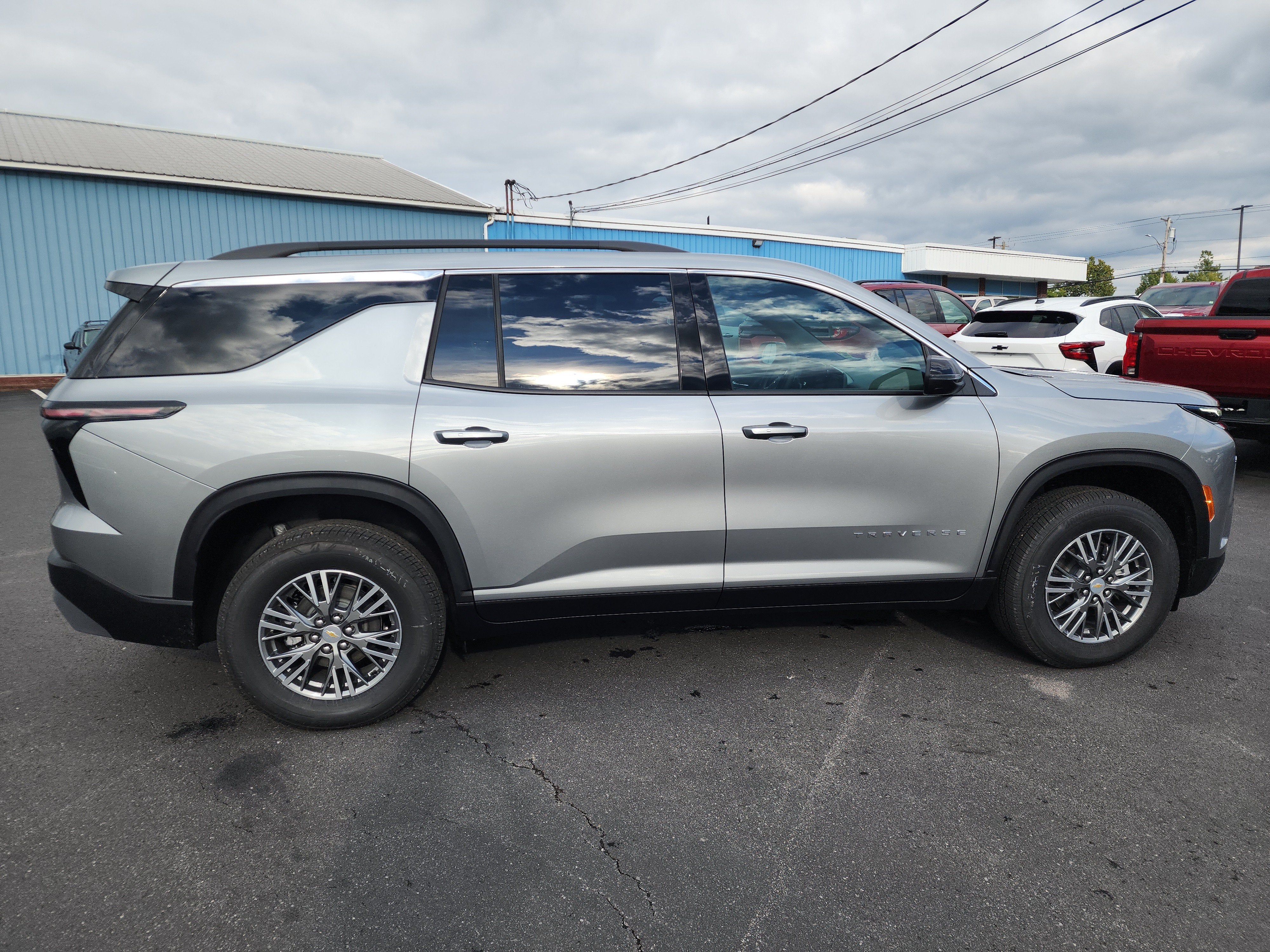 2027 Chevrolet Traverse LT