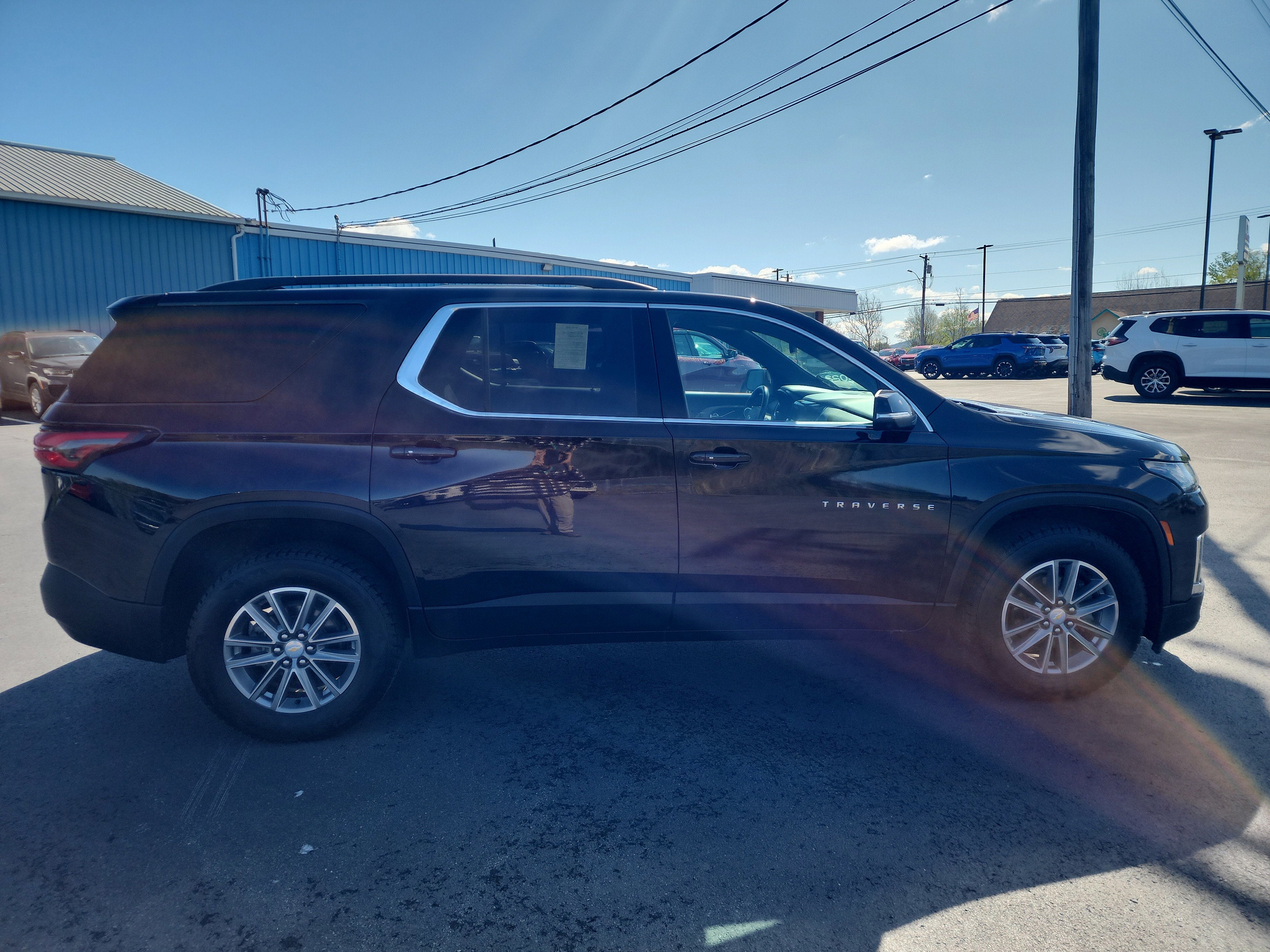 2022 Chevrolet Traverse LT Cloth