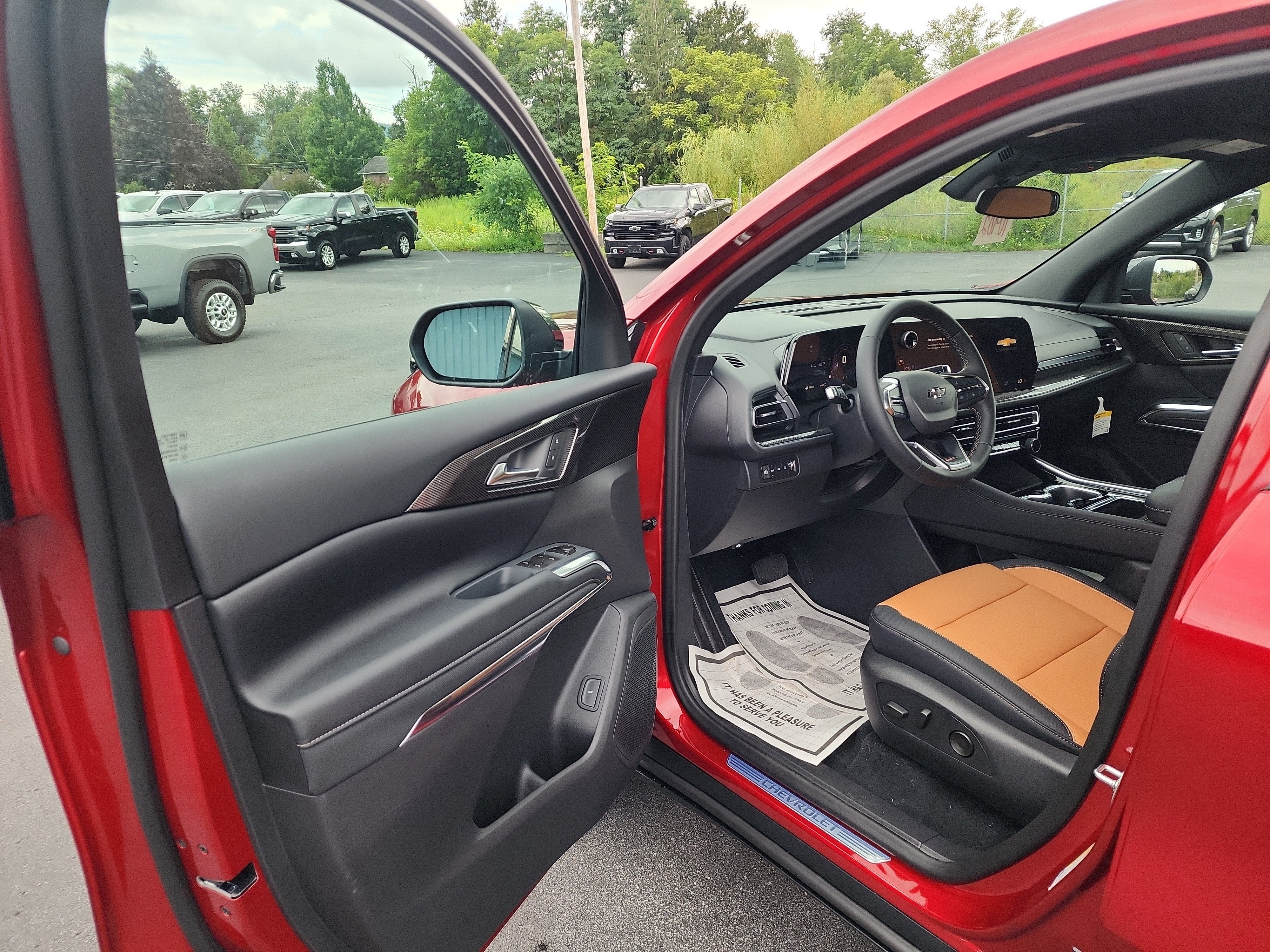 2027 Chevrolet Traverse Z71 - Photo 10