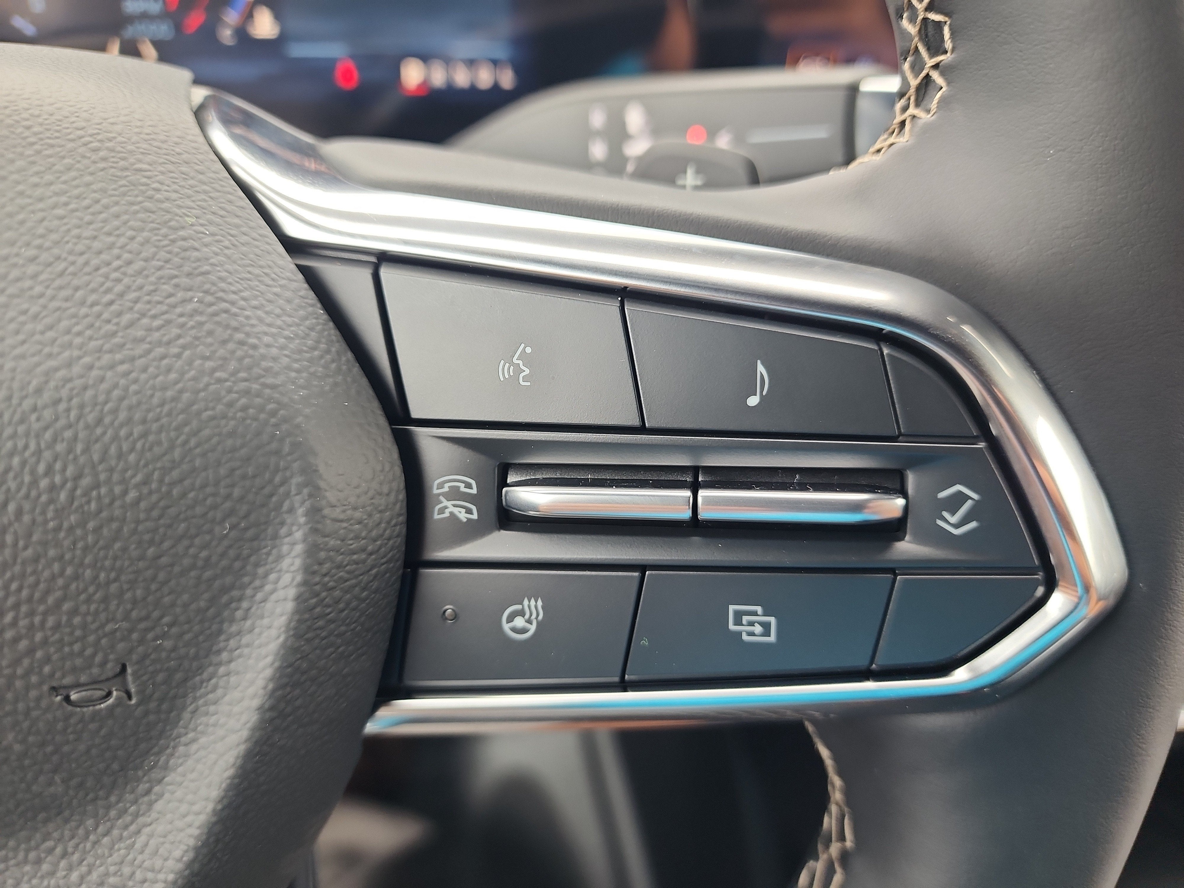 2027 Chevrolet Traverse Z71 - Photo 18