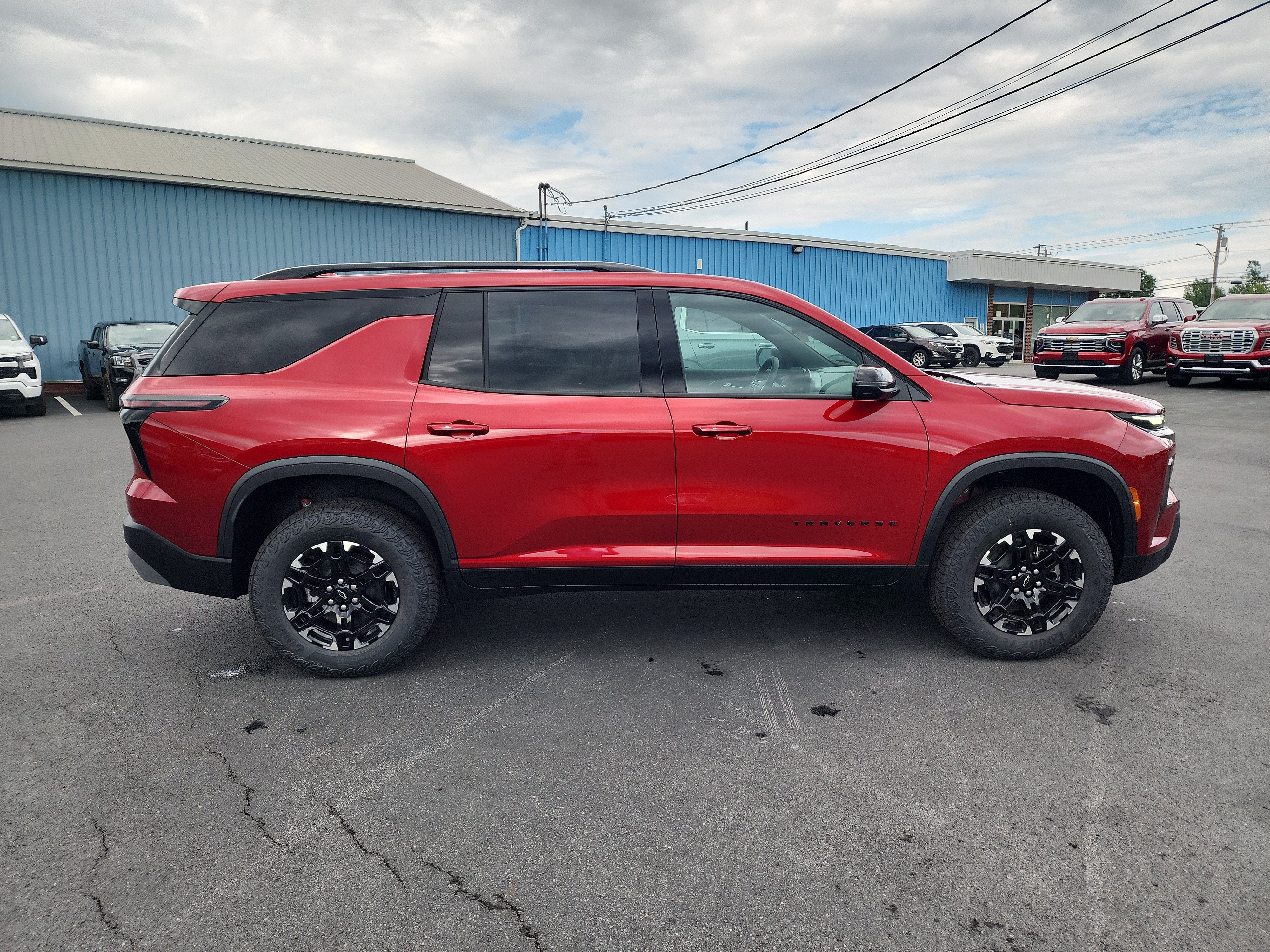 2027 Chevrolet Traverse Z71 - Photo 9