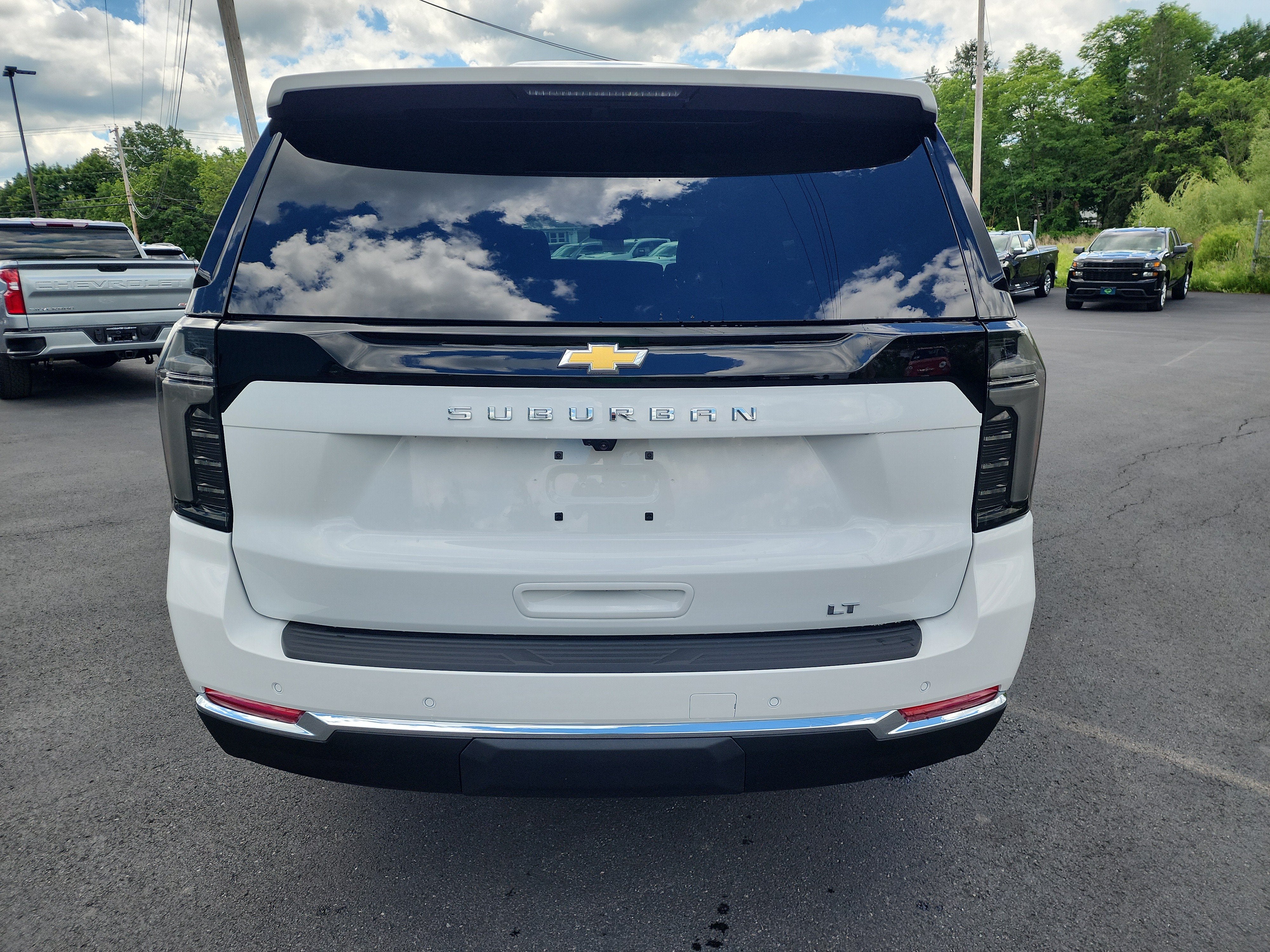 2026 Chevrolet Suburban LT