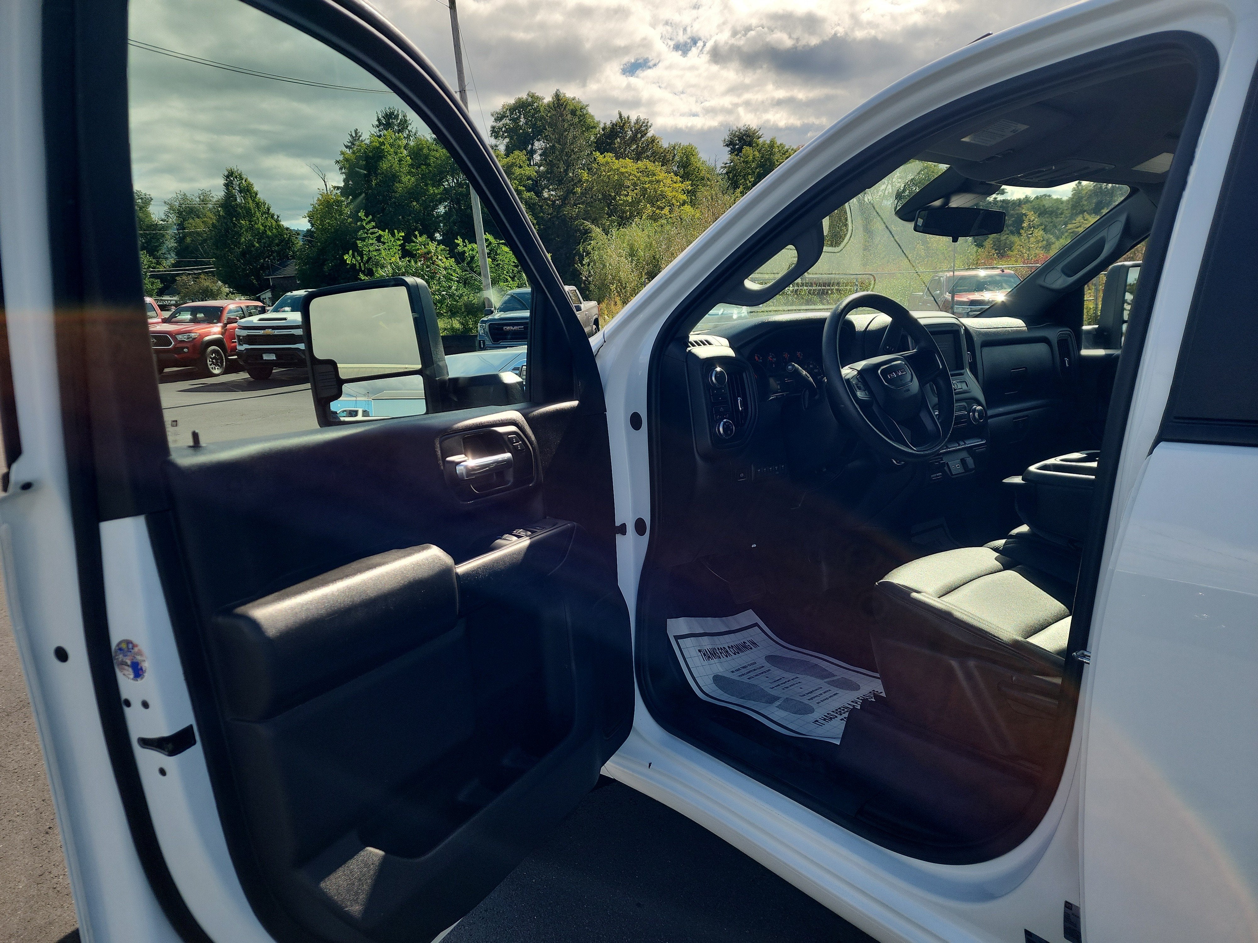 2024 GMC Sierra 2500HD Pro - Photo 10